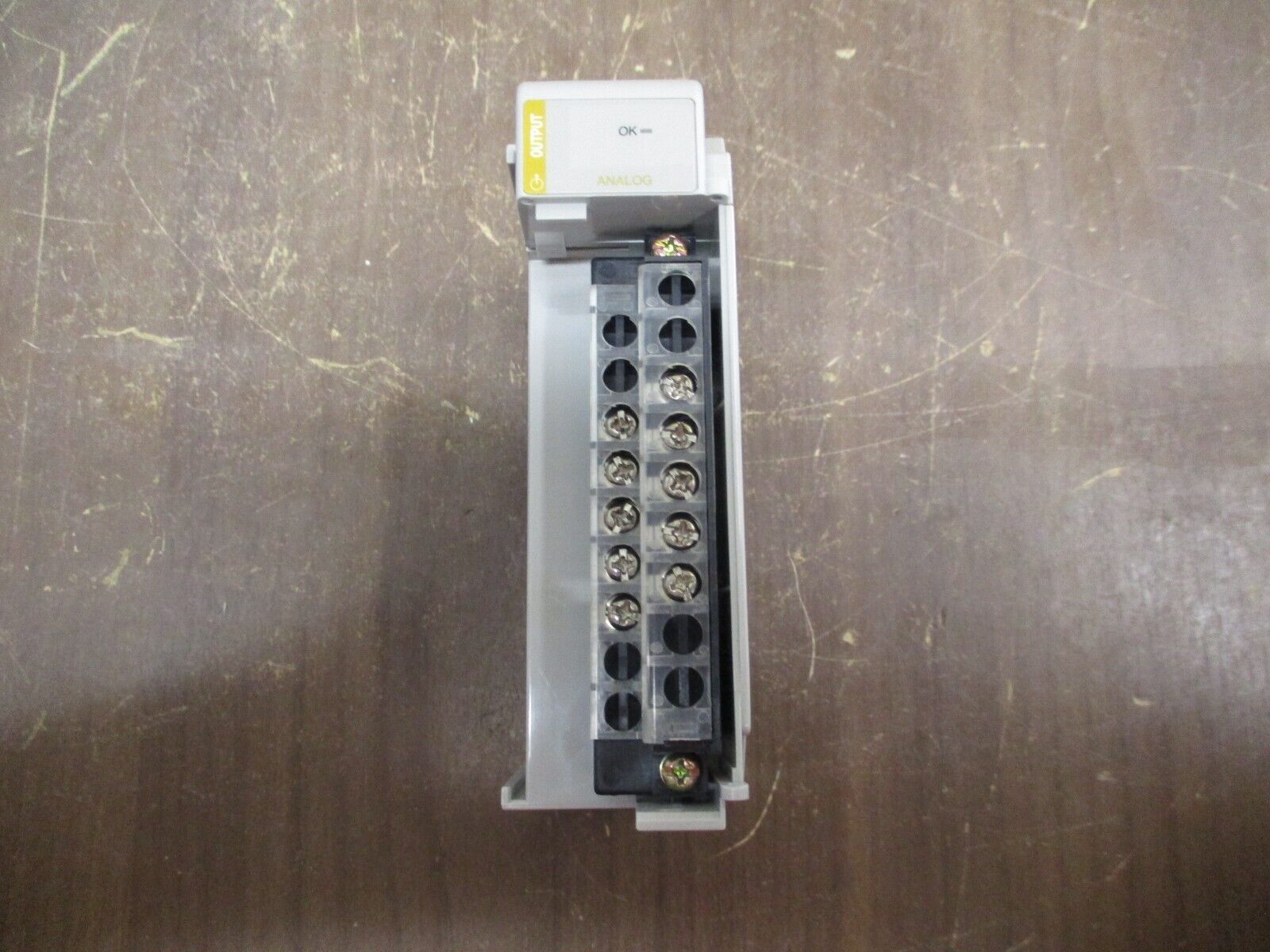 Allen-Bradley Compact I/O Analog Output Module 1769-OF2 Ser. B F/W Rev. 3.1 2-Ch