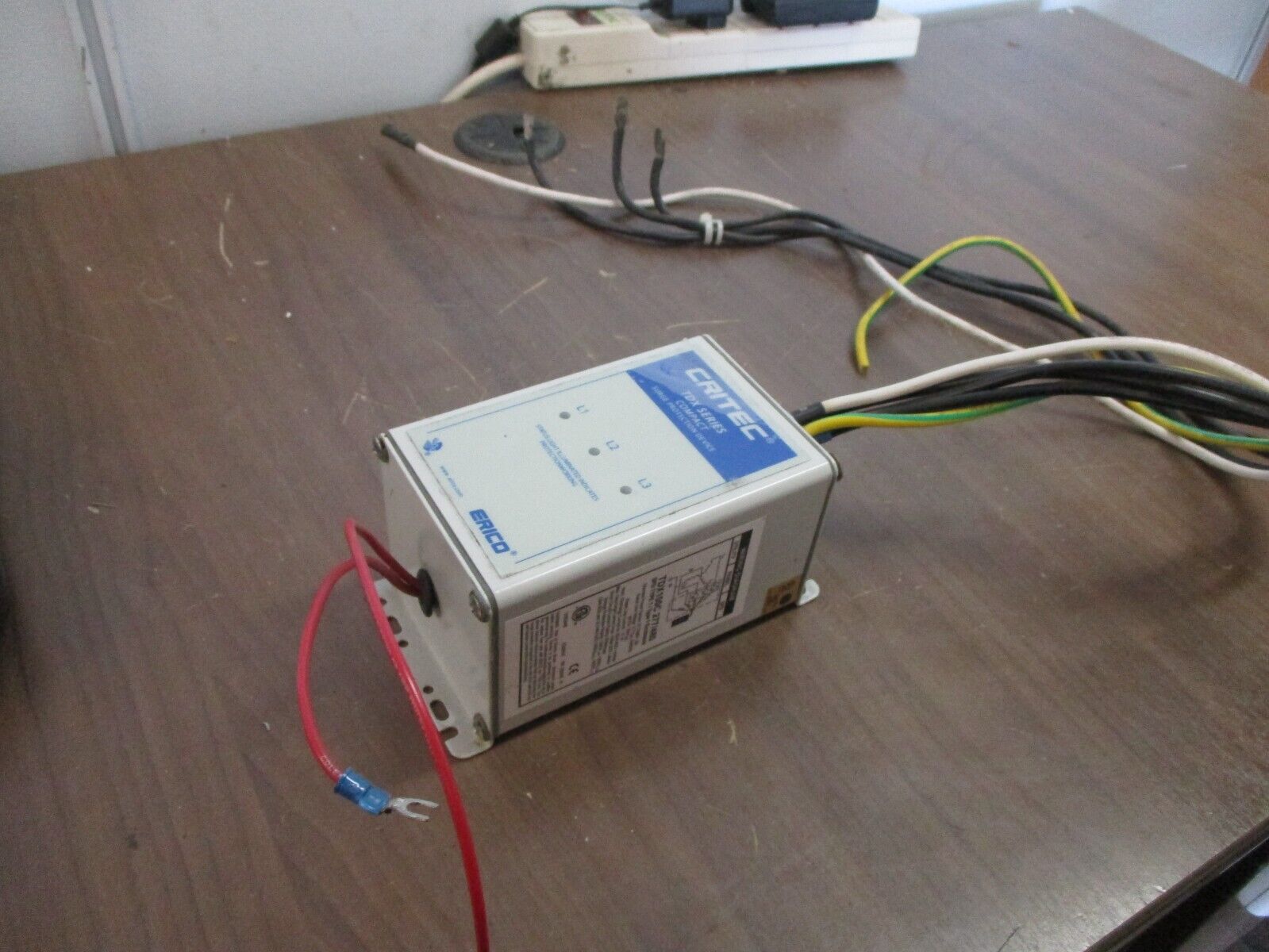Erico Critec TDX Series Compact Surge Protection Device TDX100C 277/480 3Ph Used