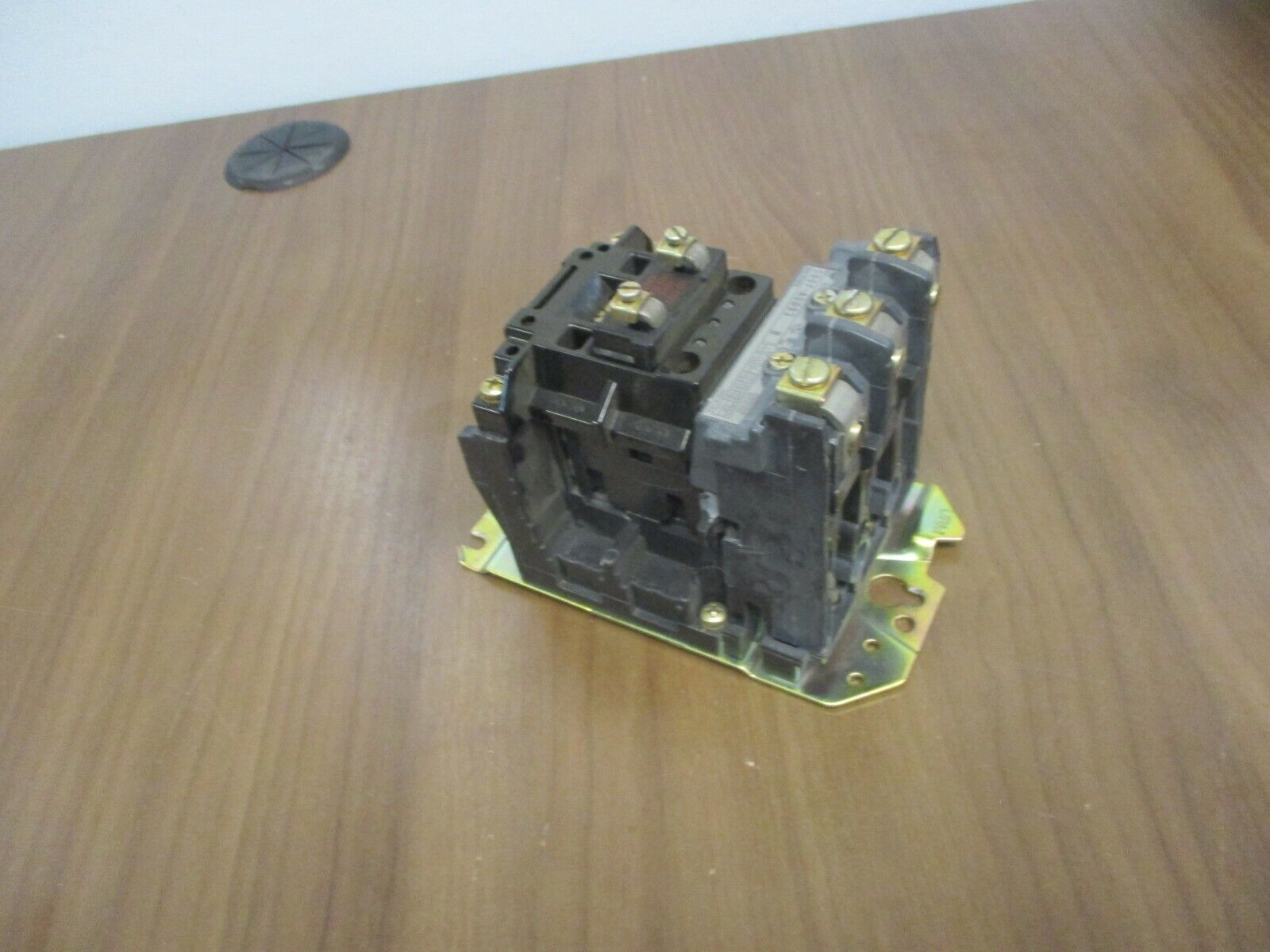 Allen-Bradley Size 0 Contactor 500F-AOD93 Ser. B 115-120V Coil 18A 600V Used