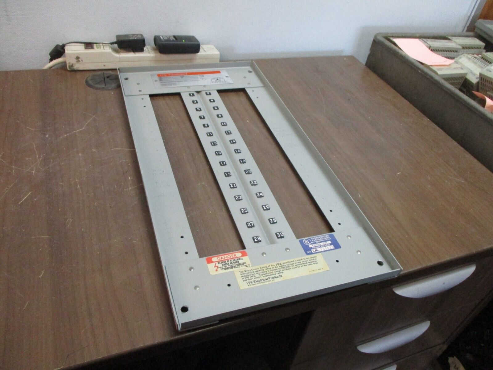 ITE Panelboard Deadfront CDP 30-Slot Size: 21.5" x 11" Used