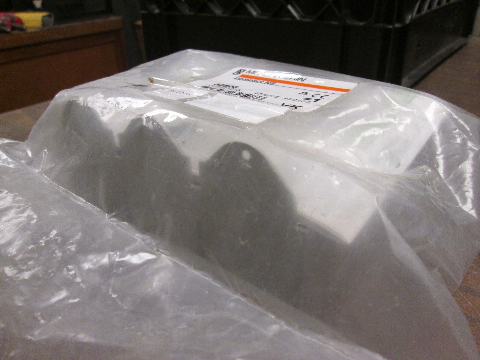 Merlin Gerin Compact NS Lug Cover 32508 NSJ 400-600 New Surplus