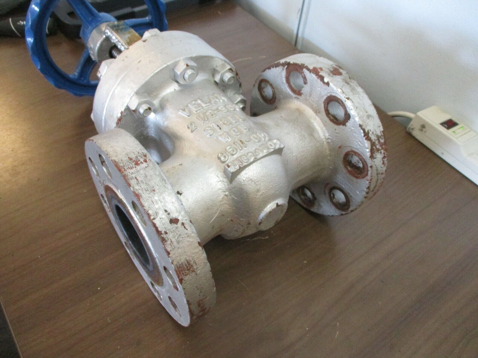 Velan Gate Valve F09-1064C-02TY-W320 Mod. A Size: 2 1/2" Class: 300 Body: WCB