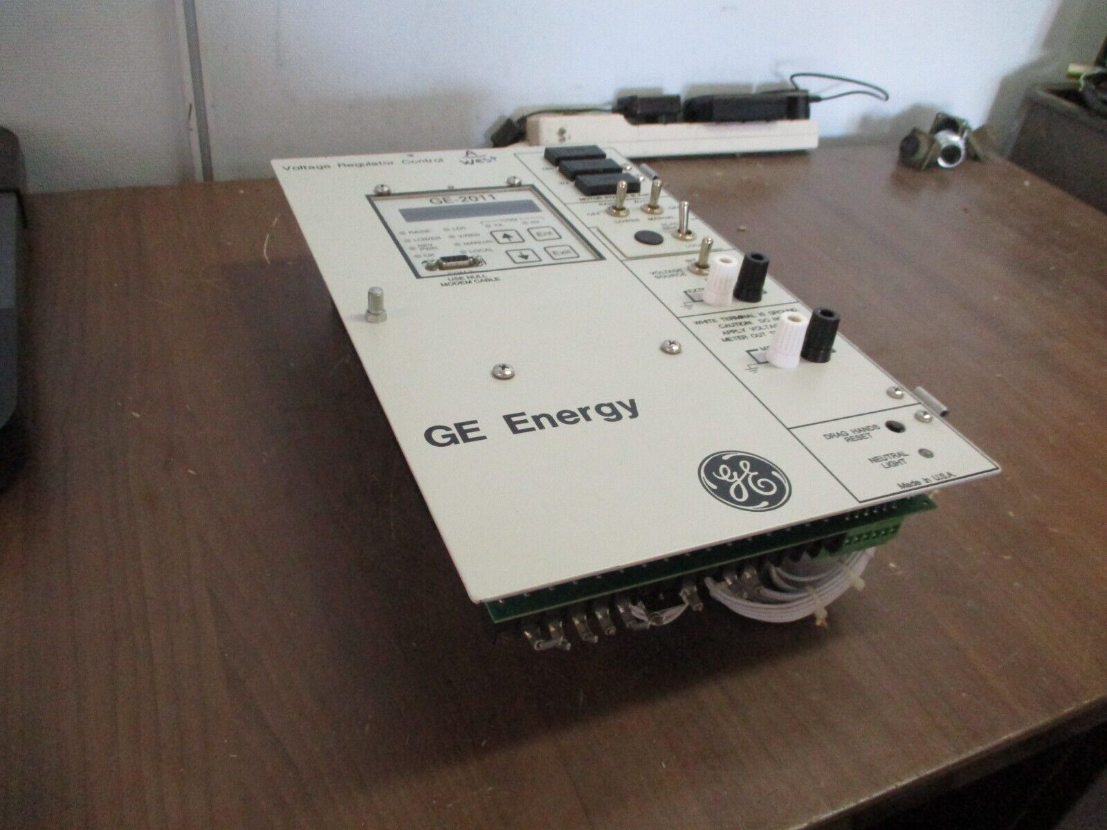 GE GE-2011 Voltage Regulator Control GE-2011C-6SL S/W: D-0146V08.12.01 Used