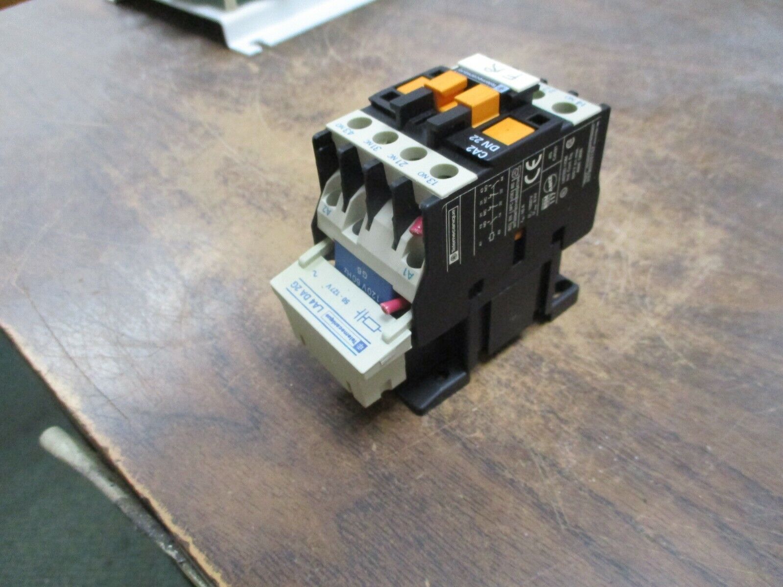Telemecanique Contactor CA2 DN 22 120V Coil 600V w/ Suppressor Module Used