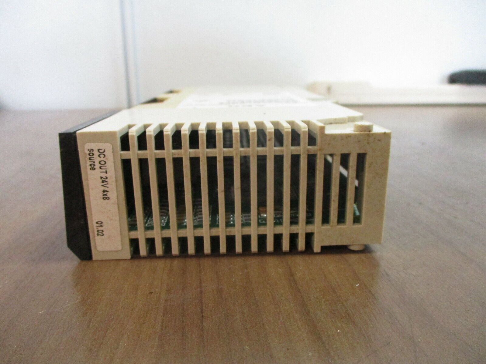 AEG Modicon DC Output Module 140 DDO 353 00 24V 4x8 Source 0.5A/Pt Used