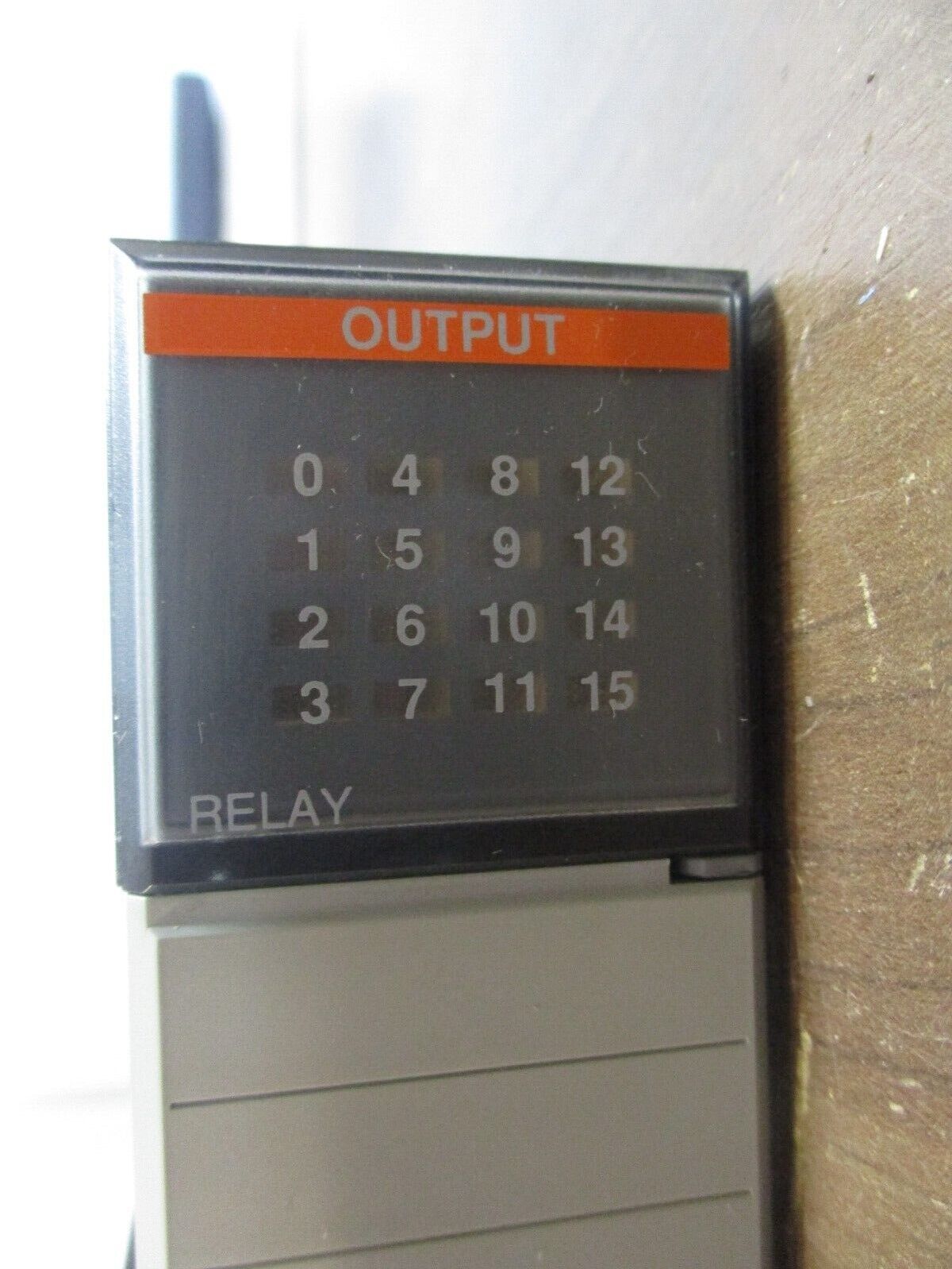 Allen-Bradley SLC 500 Output Module 1746-OW16 Ser C 10-250VAC/10-125VDC Output