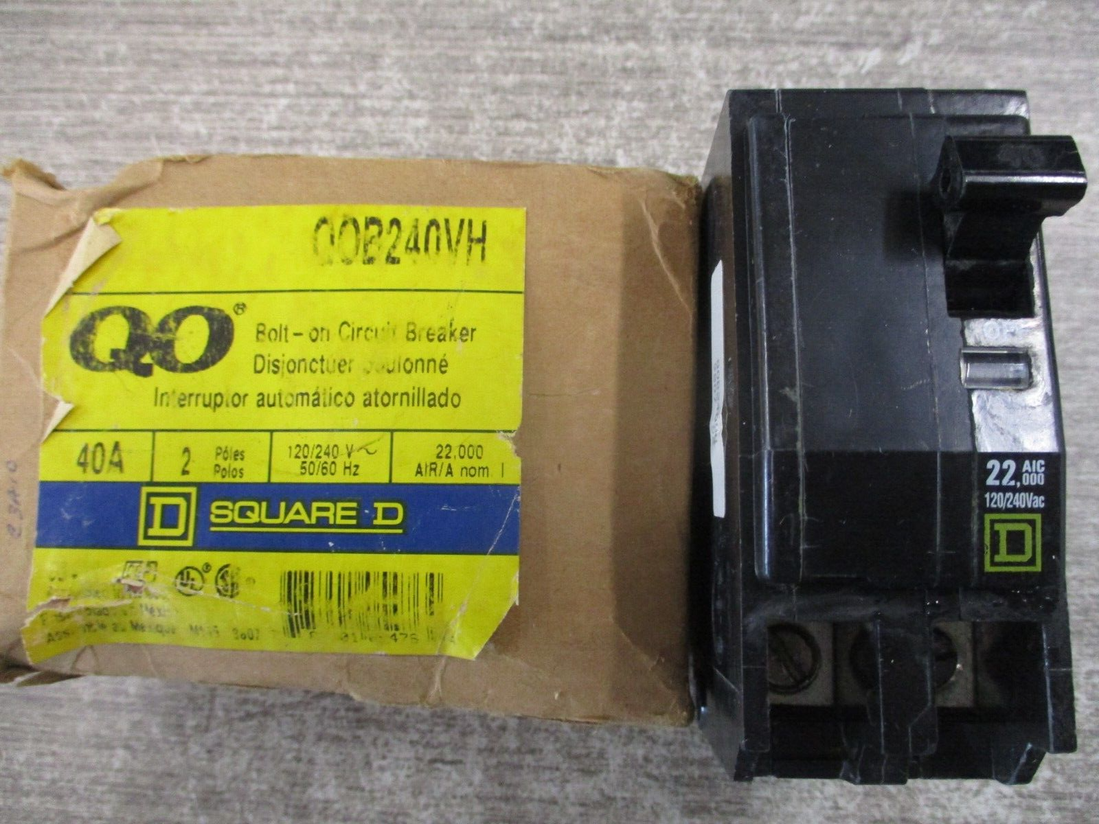 Square D Bolt-on Circuit Breaker QOB240VH 40A 120/240V 2P 22kA New surplus