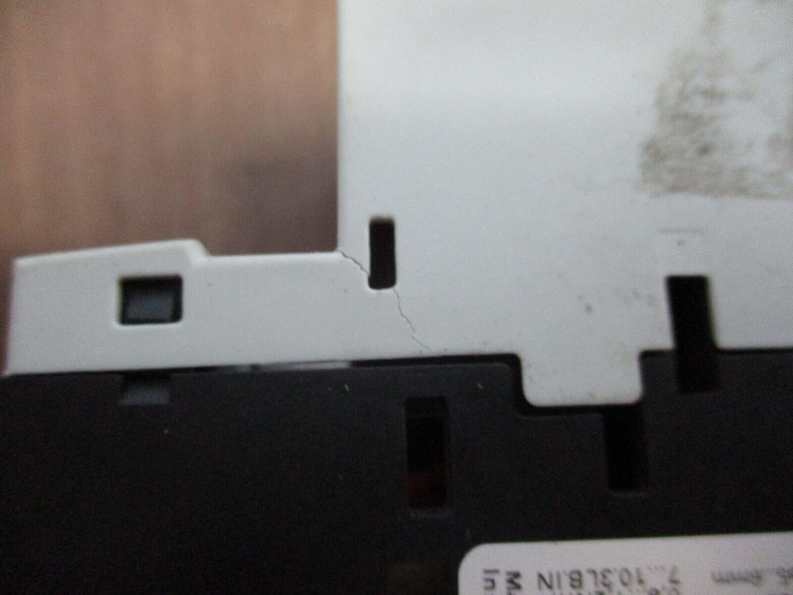 Siemens Sirius Motor Protector 3RV1021-4DA10 Trip: 20-25A 600V *Cracked* Used