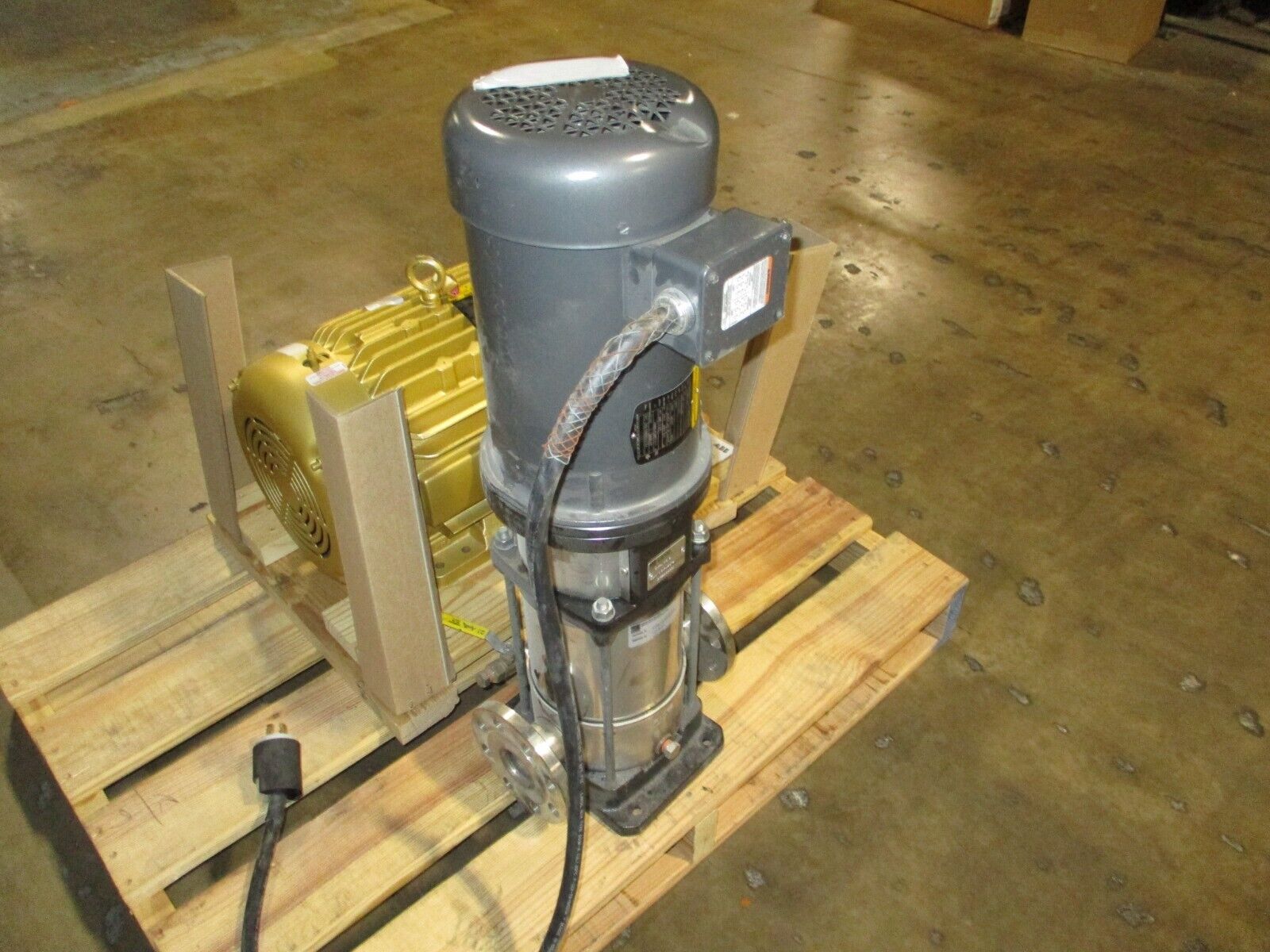 Ebara Stainless Steel Vertical Pump EVMU10-5F0F00T3S 5HP 3600RPM 208-230/460V