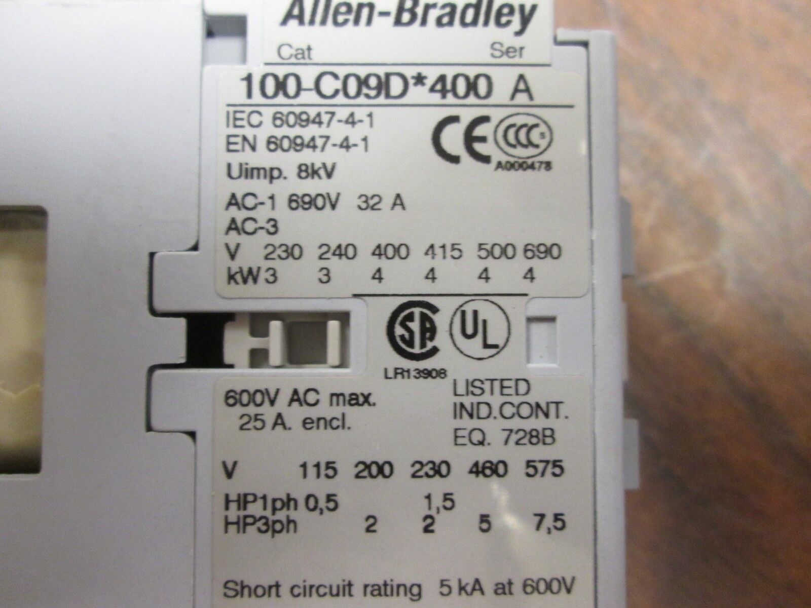 Allen-Bradley Contactor 100-C09D*400 24VDC Coil 25A 600V Used