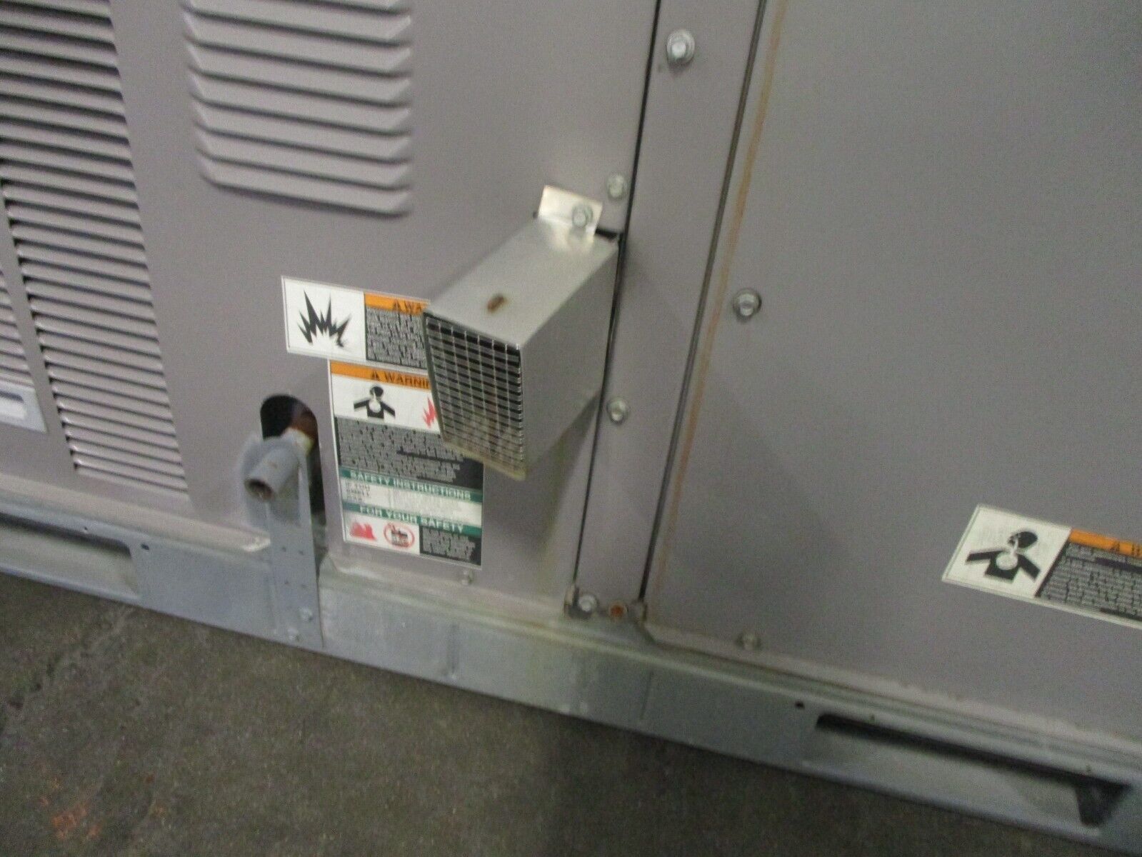 Bryant 581J Rooftop Unit 581JP06A115A2A0AAA 5 Ton 208/230V MFD 2015 Used