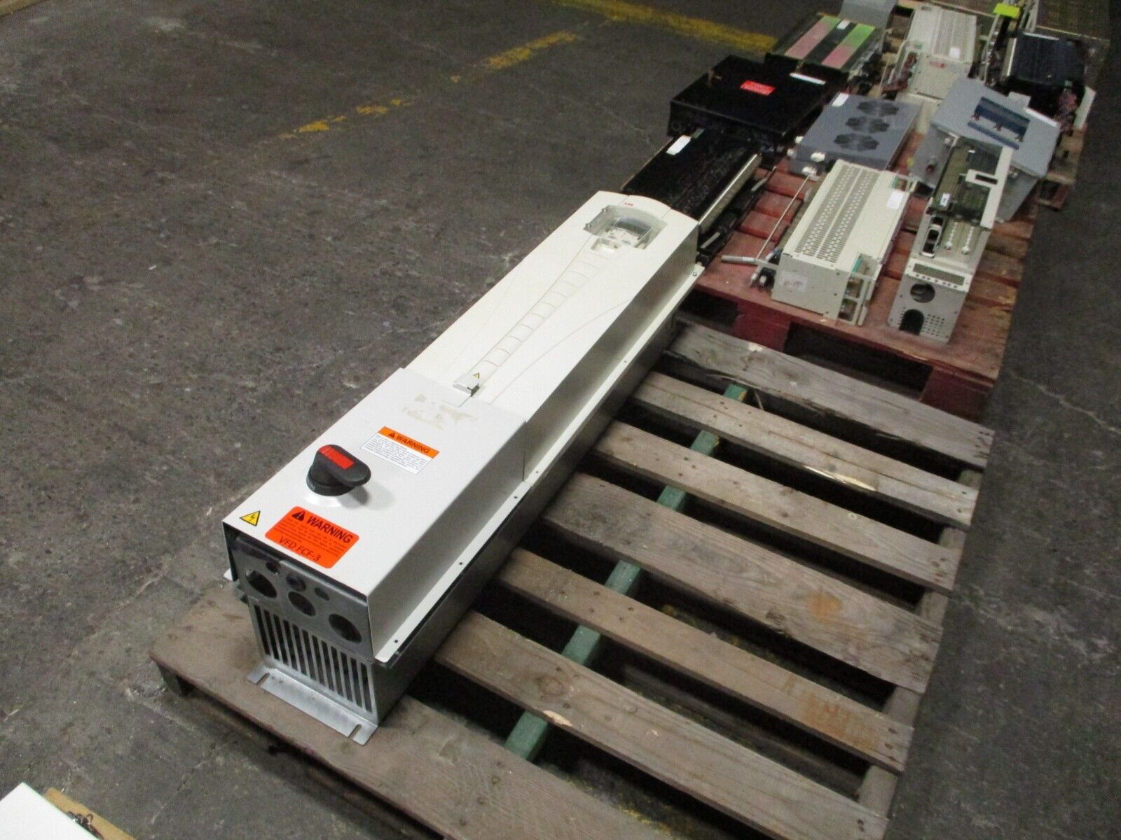 ABB ACS550 AC Drive w/ Disconnect ACS550-PC-072A-4+B0S5+L512 50HP 3Ph w/ Keypad