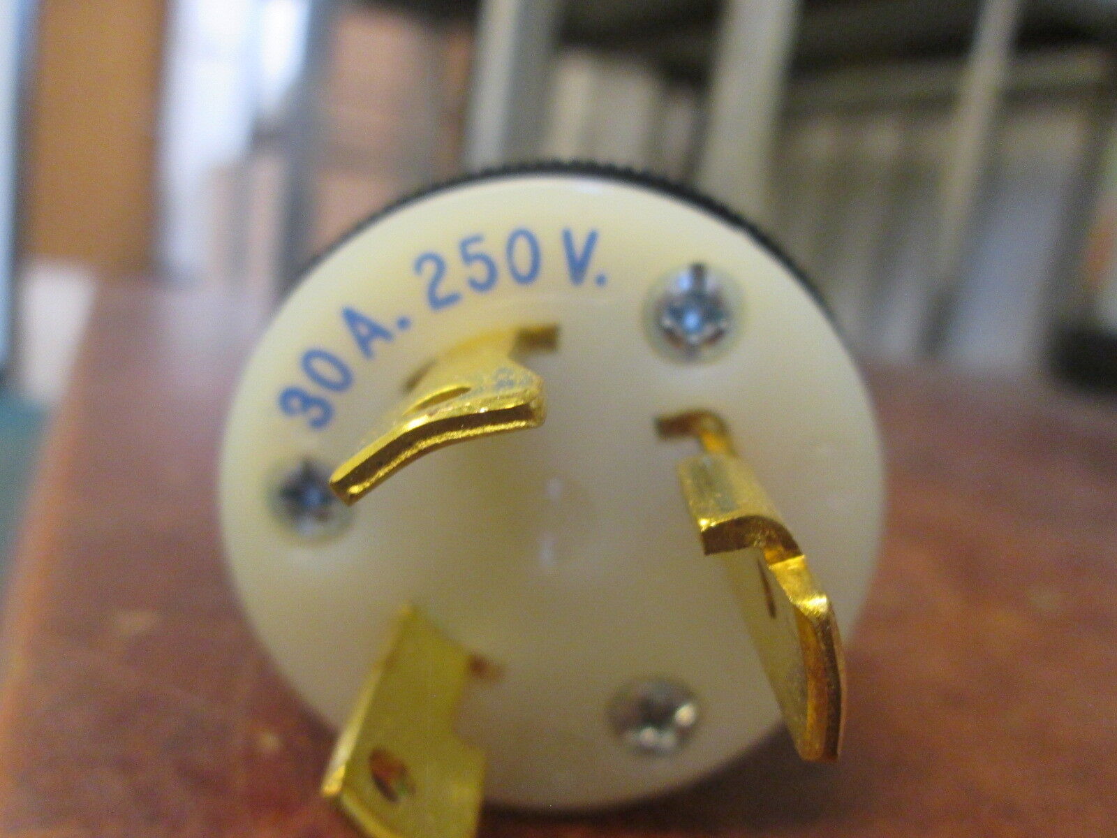 Hubbell Twist-lock plug 2621 30A 250V 2p 3w "Lot of 2" New Surplus