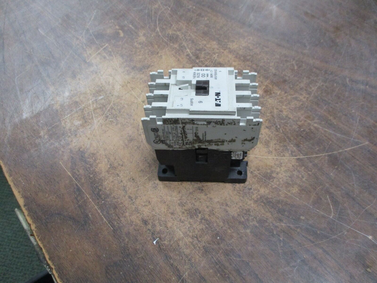 Eaton Size 00 Contactor AN16AN0 9A 120V Coil Used