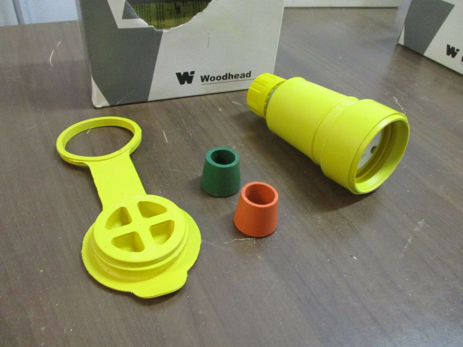 Daniel Woodhead Watertite Connector 27W47 20A 125V Nema L5-20 New Surplus