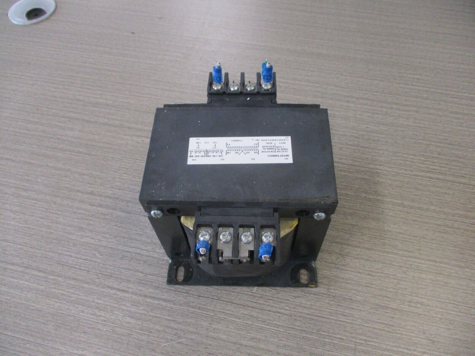 Square D Transformer 9070T1000D1 1KVA Pri:240/480, Sec: 120V .Used.