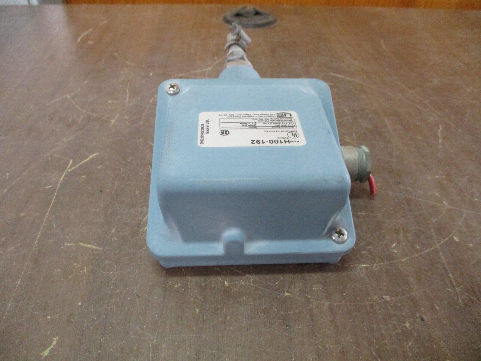 United Electric Pressure Switch H100-192 Range: 15-300PSI 15A 480VAC Used