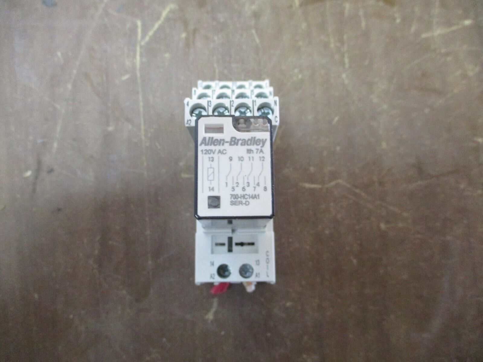 Allen-Bradley Relay w/ Base 700-HC14A1 Ser. D 120V Coil 700-HN104 Base Used