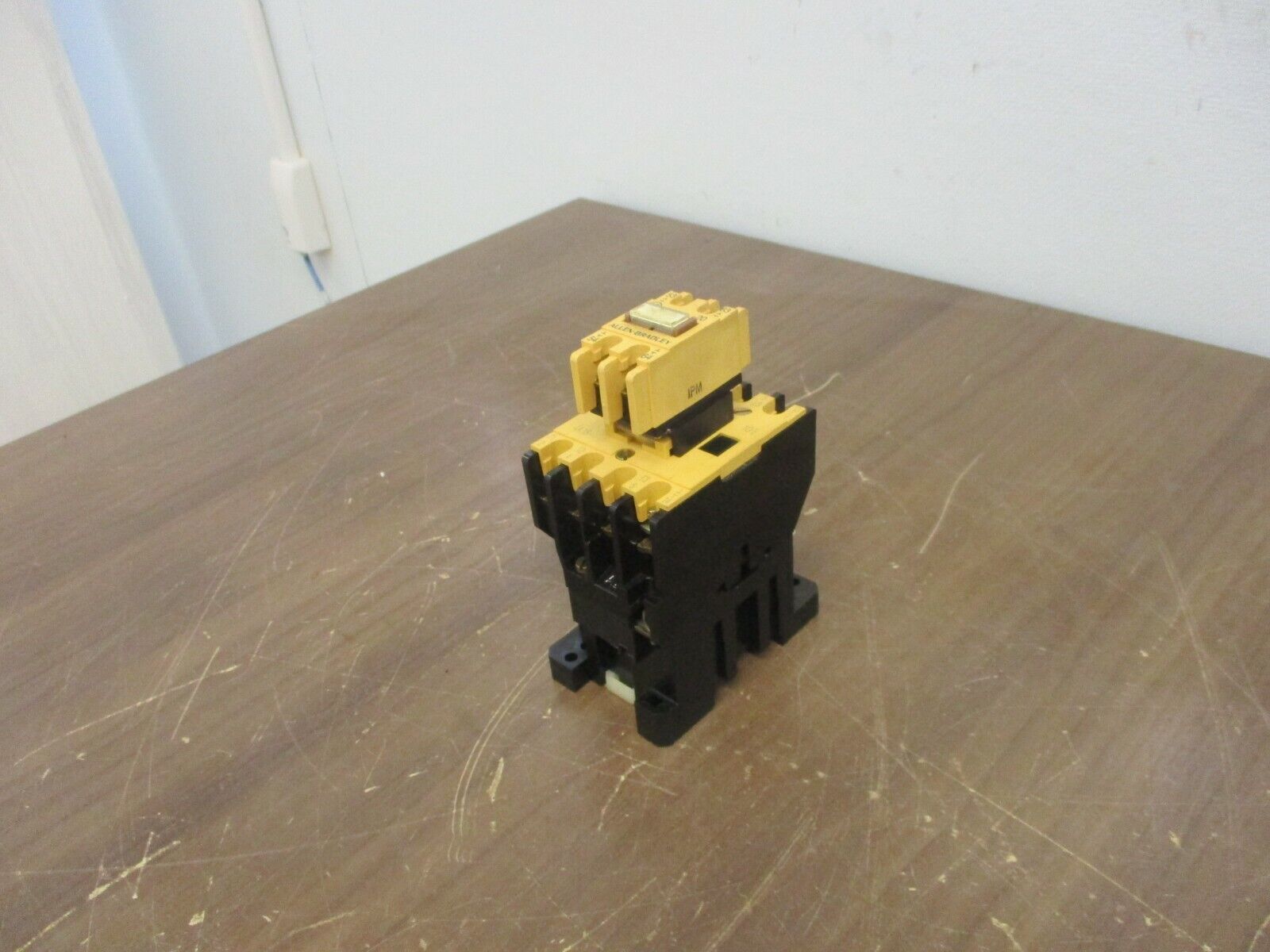 Allen-Bradley Contactor 100-A18ND3 Ser. C 120V Coil 18A 600V Used