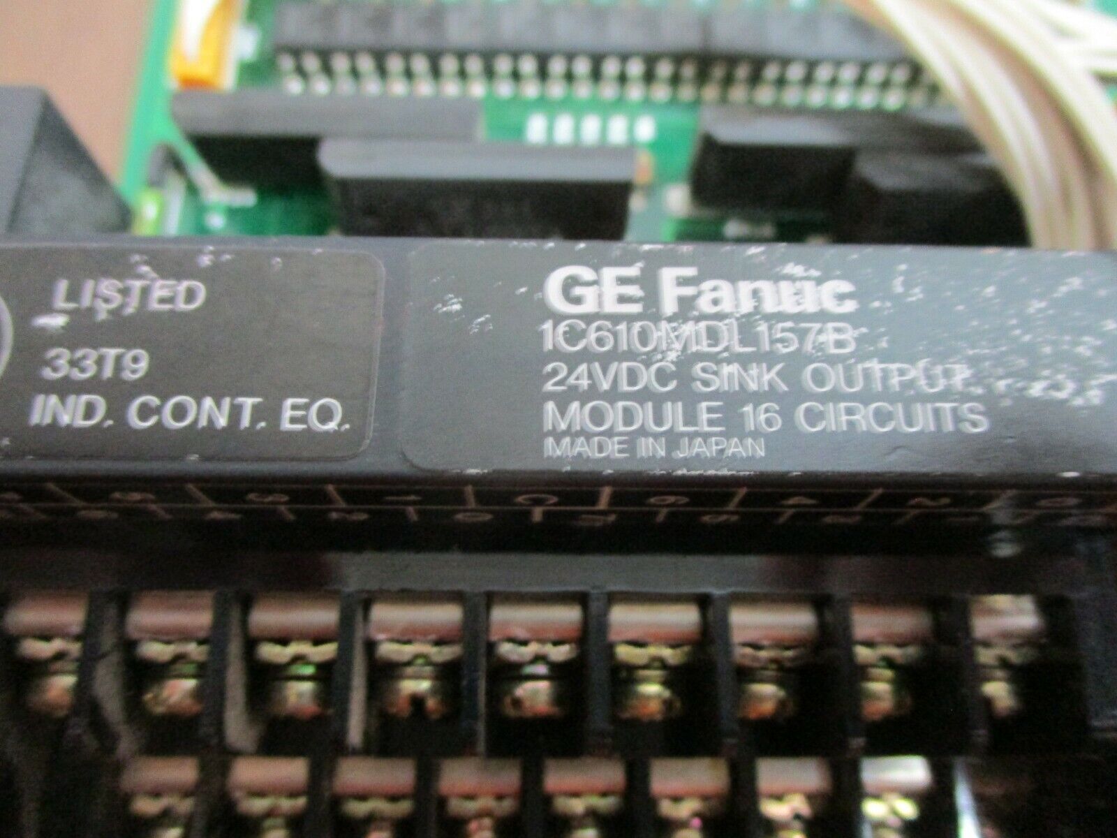 GE Fanuc 24VDC Sink Output Module IC610MDL157B 16-Circuit, Used
