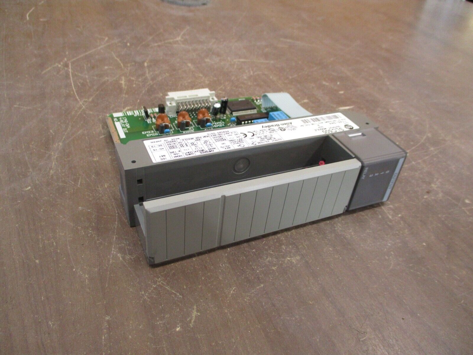 Allen-Bradley SLC 500 Output Module 1746-OW4 Ser. A Used