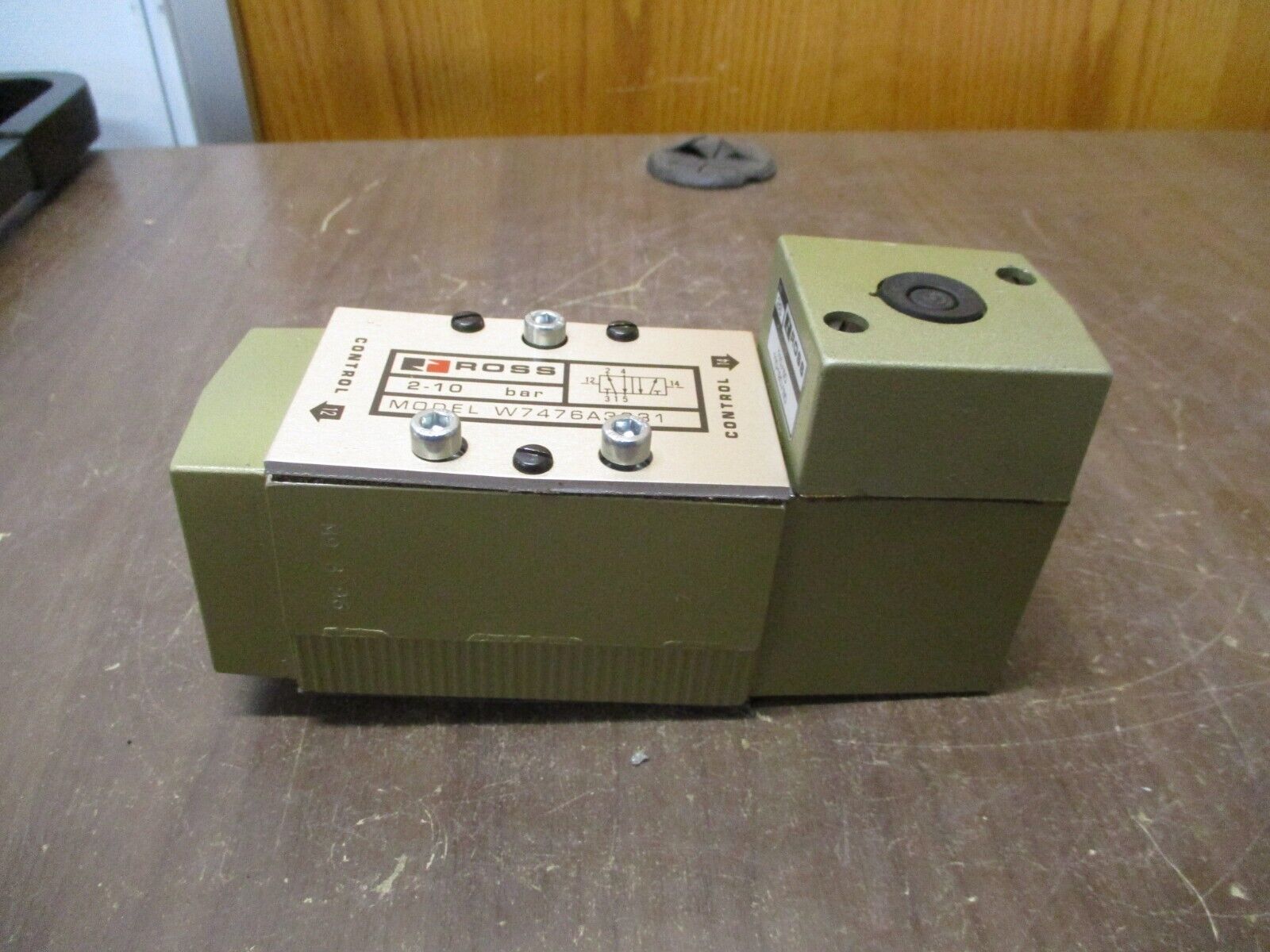 Ross Solenoid Valve W7476A3331 110-120V New Surplus