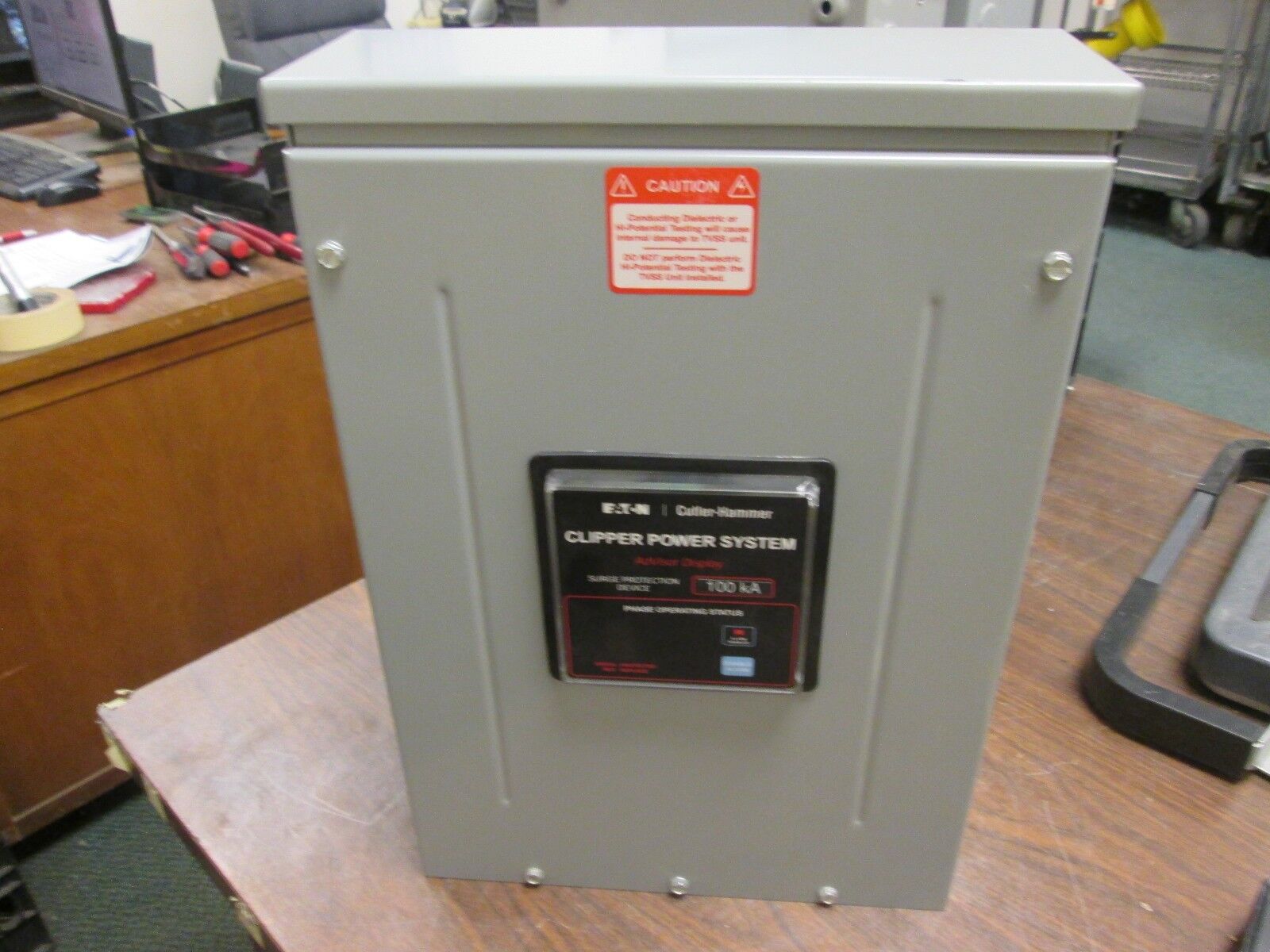 Cutler-Hammer Transient Voltage Surge Suppressor EMI Filter CPS100208YAK 208V 3P