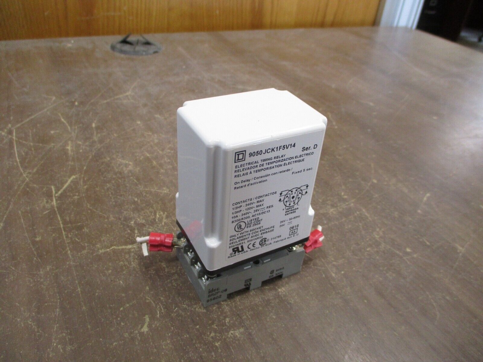 Square D Timing Relay 9050 JCK1F5V14 Ser. D Delay: Fixed 5 Sec w/ Base Used