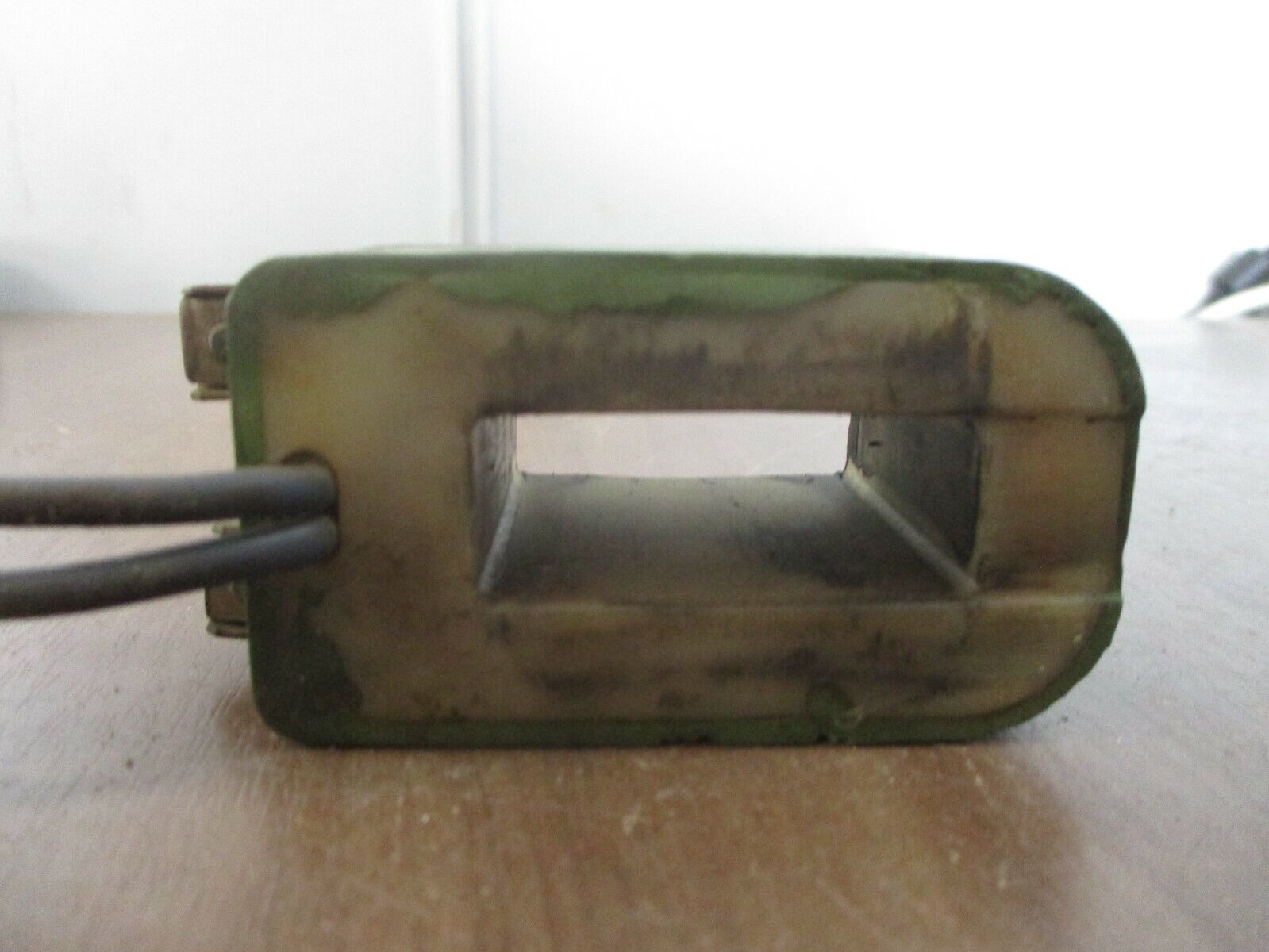 GE Magnetic Coil 15D6G3 230V 60Hz Used