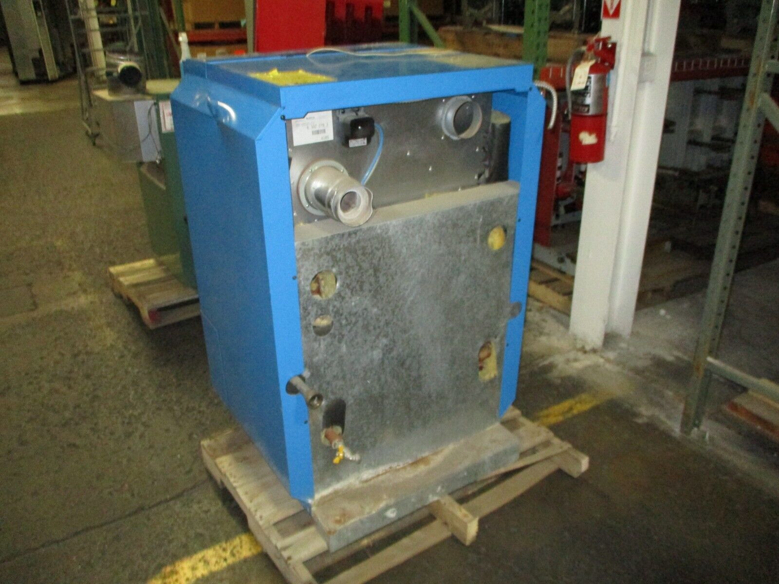 Buderus Logano Natural Gas Boiler GA244-62/7 Input: 259,000 BTU 120V 60Hz Used