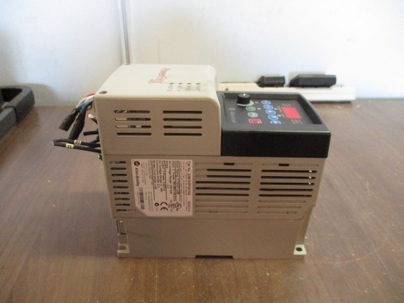 Allen-Bradley PowerFlex 40 AC Drive 22B-D2P3N104 1HP 3Ph Out: 0-460V 2.3A Used