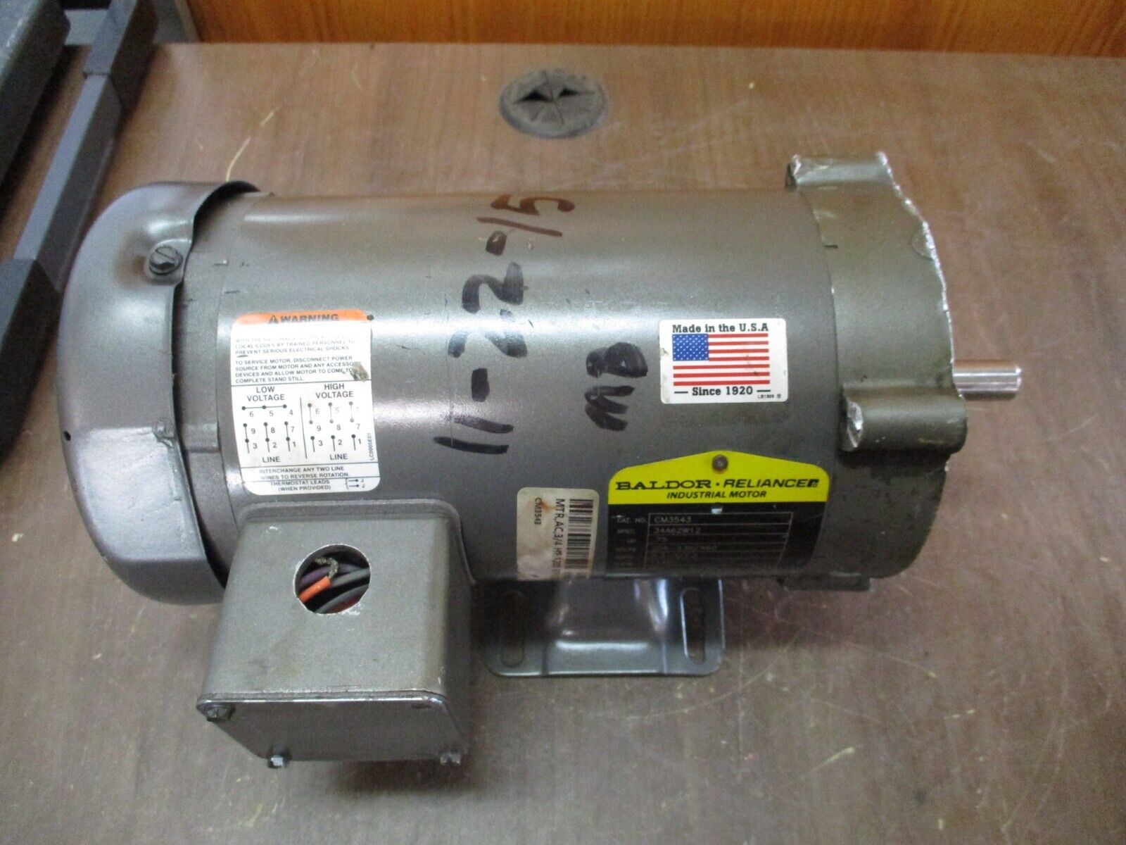 Baldor Motor CM3543 0.75HP 1200RPM 208-230/460V 3.3-3/1.5A 60Hz 3Ph *No Key*