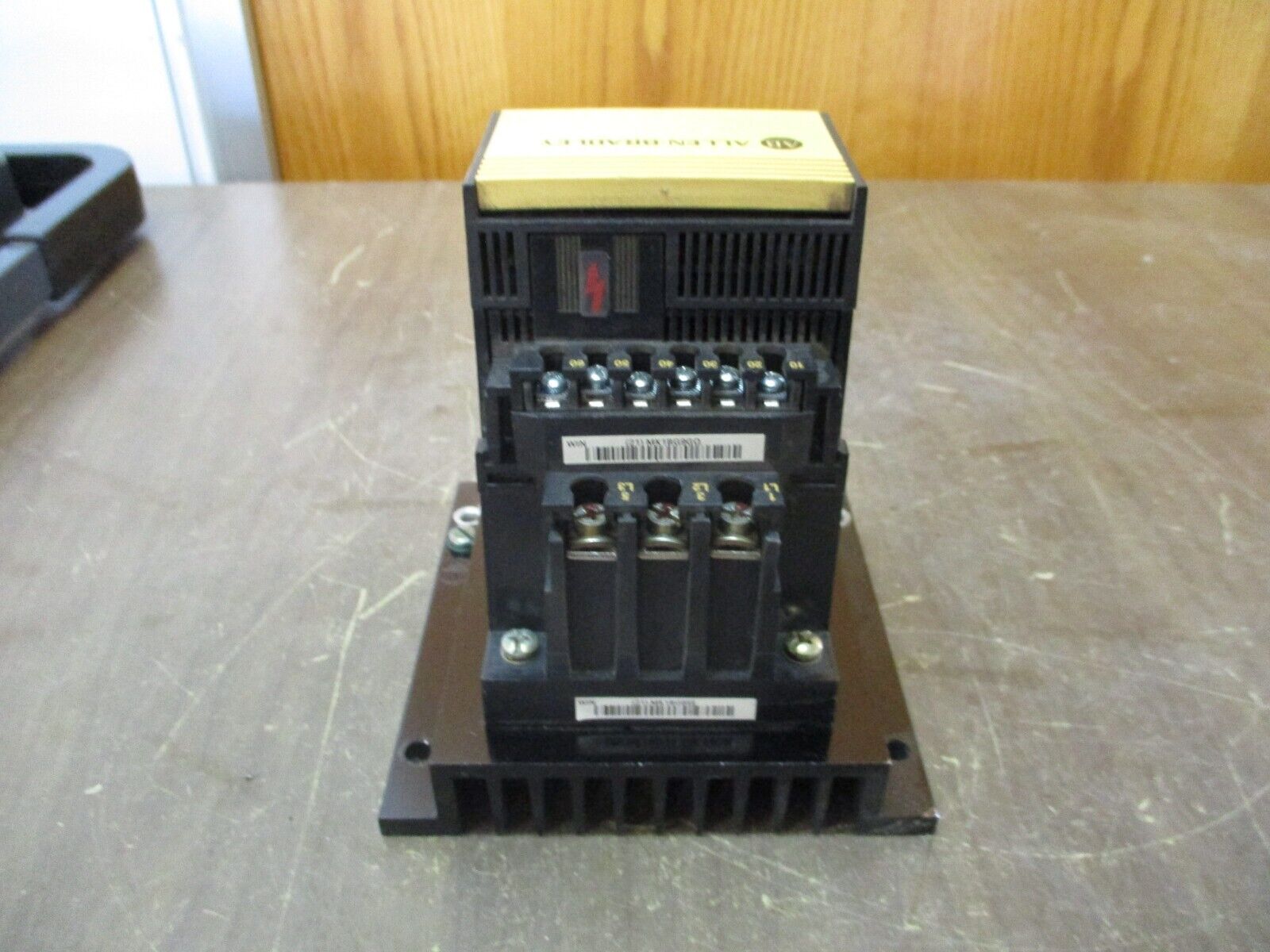 Allen-Bradley SMC-2 Soft Start 150-A05NB Ser. A 3HP 3Ph 460V 5A Used