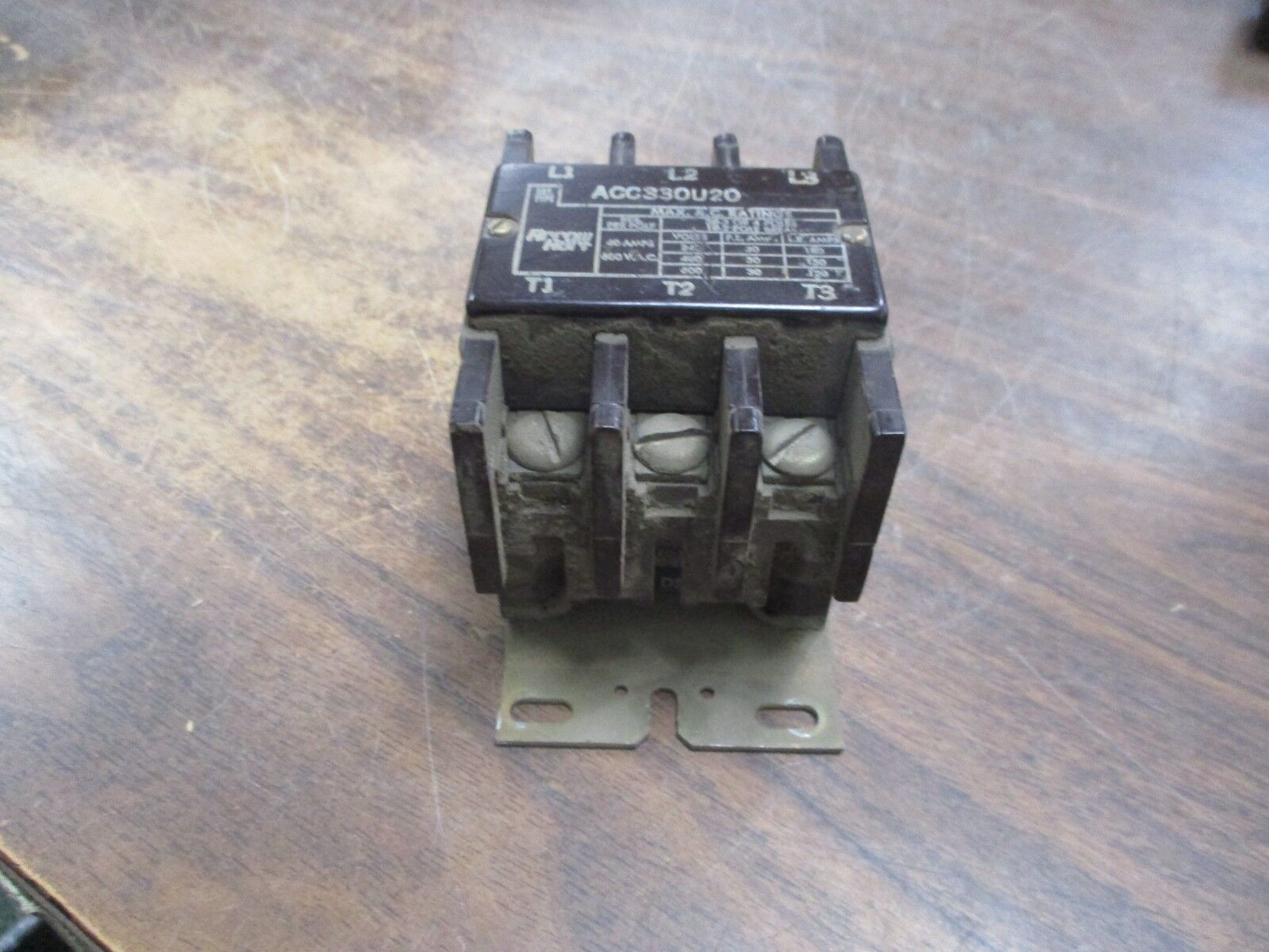 Arrow Hart Contactor ACC330U20 30A 120V Coil 600V Used