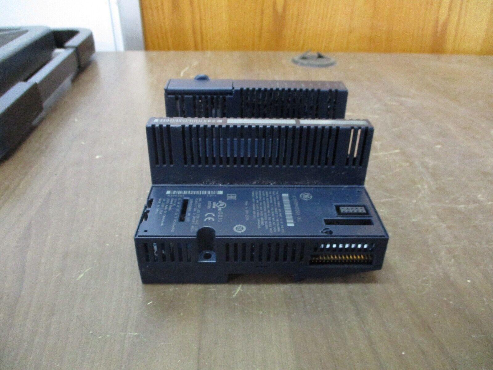 GE VersaMax Remote I/O Unit IC200PNS001-AC For Hazardous Locations *Broken Vent*