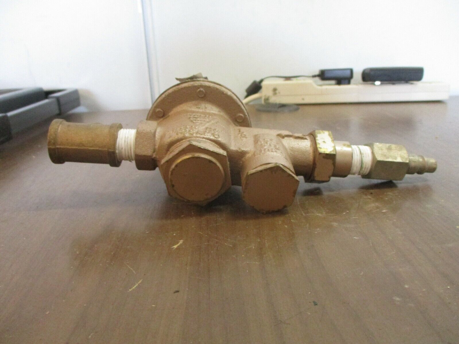 Watts Low Pressure Regulator 5M3 200PSI Max Range: 10-35 Used