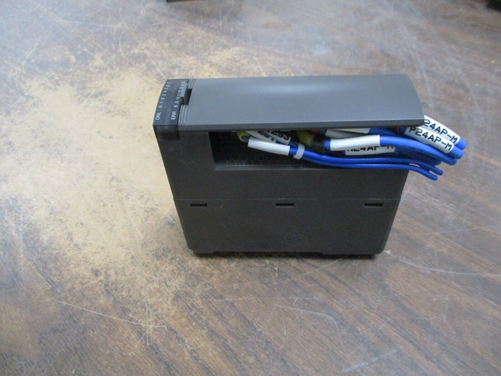 Fuji Electric Digital Output Module NP1Y16U09P6 12-24VDC 0.6A Used