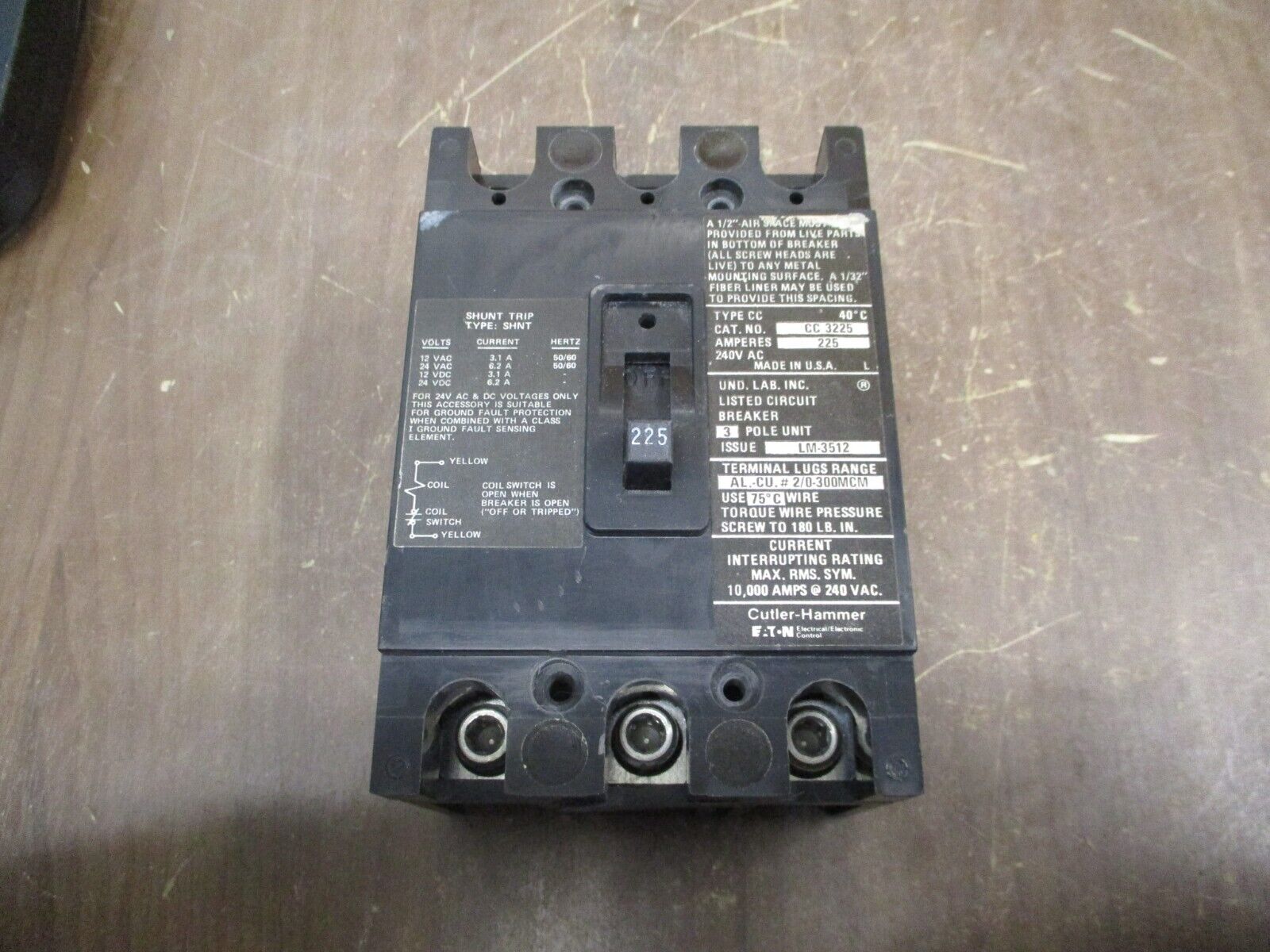 Cutler-Hammer Circuit Breaker CC 3225 225A 240V 3P *Chipped Side* Used