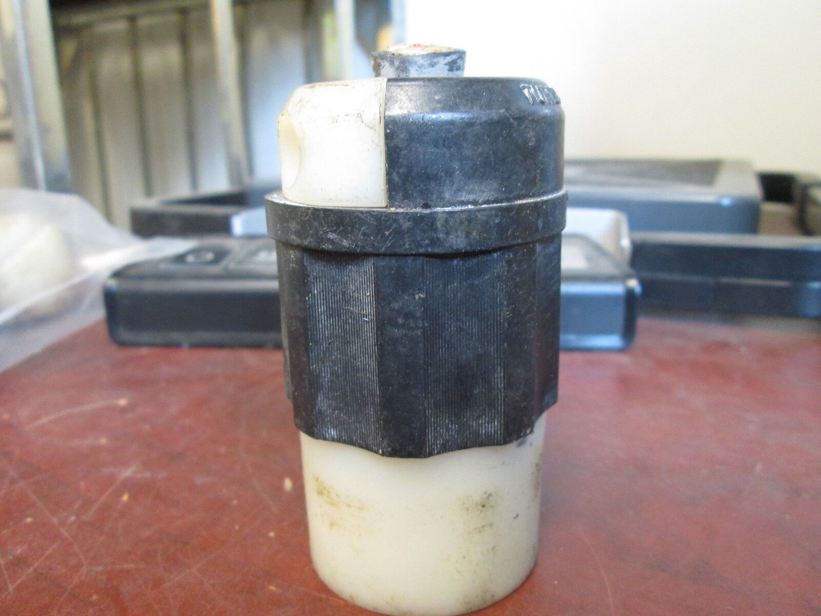 Hubbell Receptacle 2633 nema L7-30R 30A 277VAC *Lot of 4* Used