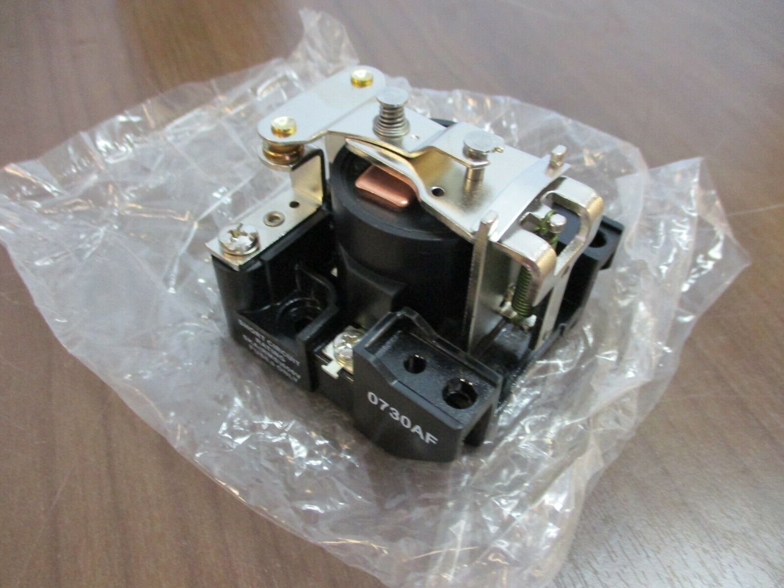 Dayton, Relay, Part #: 5YZ74 24VAC, 50/60Hz, 30A, New Surplus