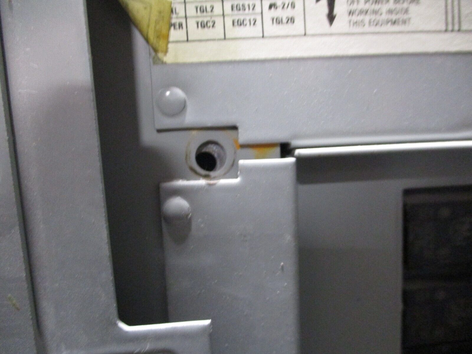 GE Main Lug Breaker Panel AQF3422MTX 225A Max 208/120V 3Ph 4W 42-Slot Used