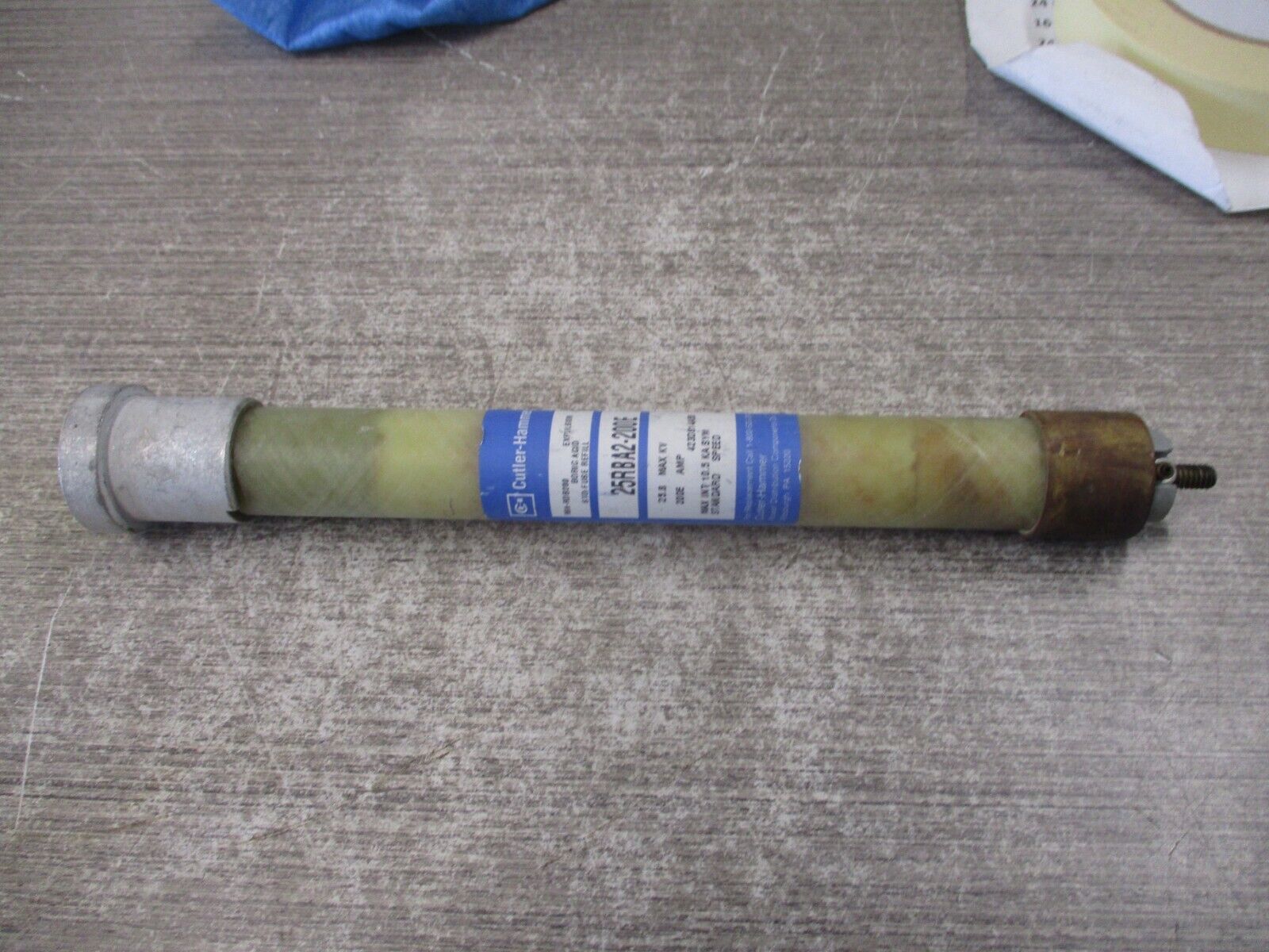 Cutler-Hammer Fuse Refill Unit 25RBA2-200E 25.8kV 200E Style # 423D814A58