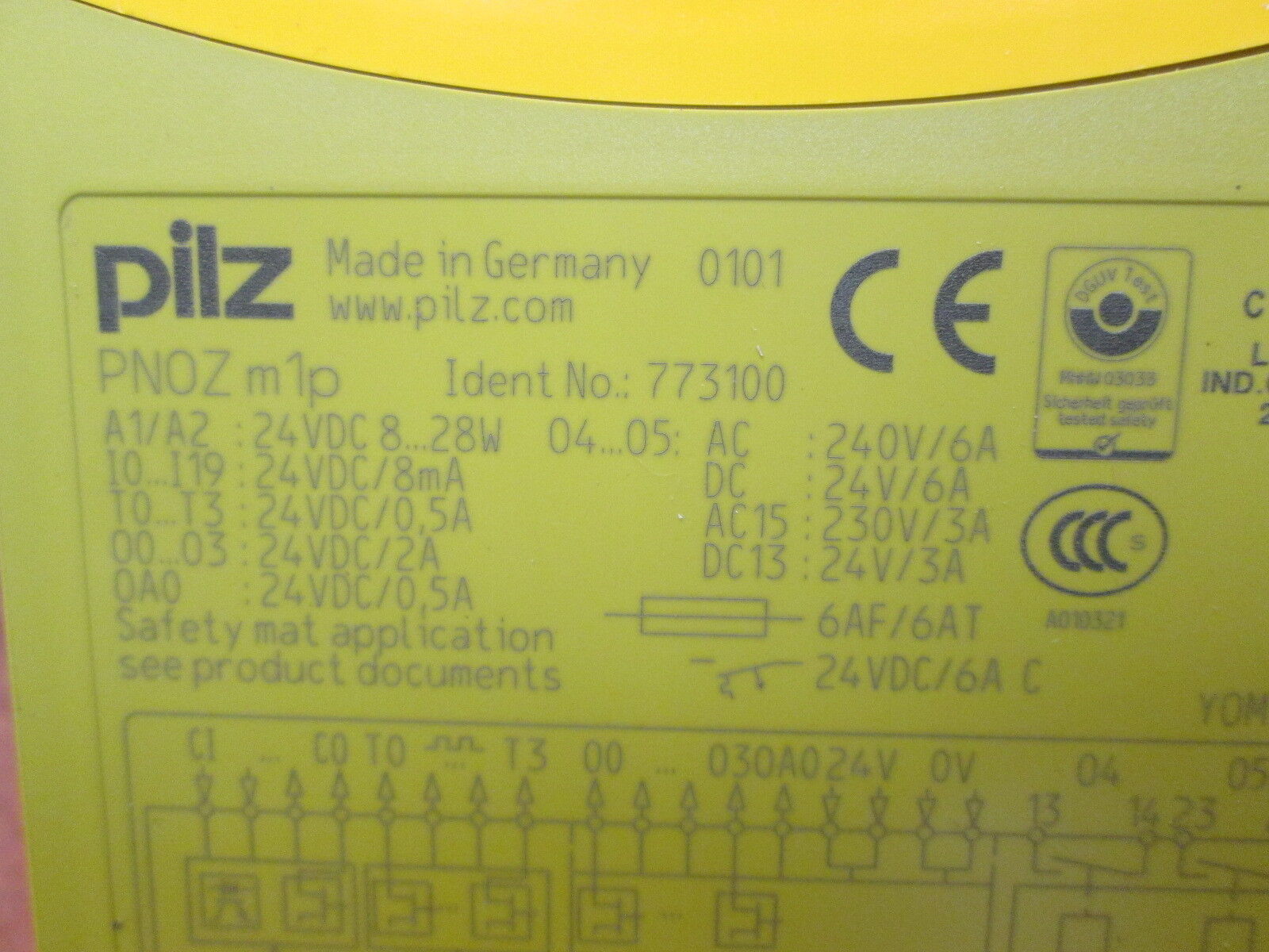 Pilz Safety Relay Base Unit PNOZ m1p 24 VDC 6A Used