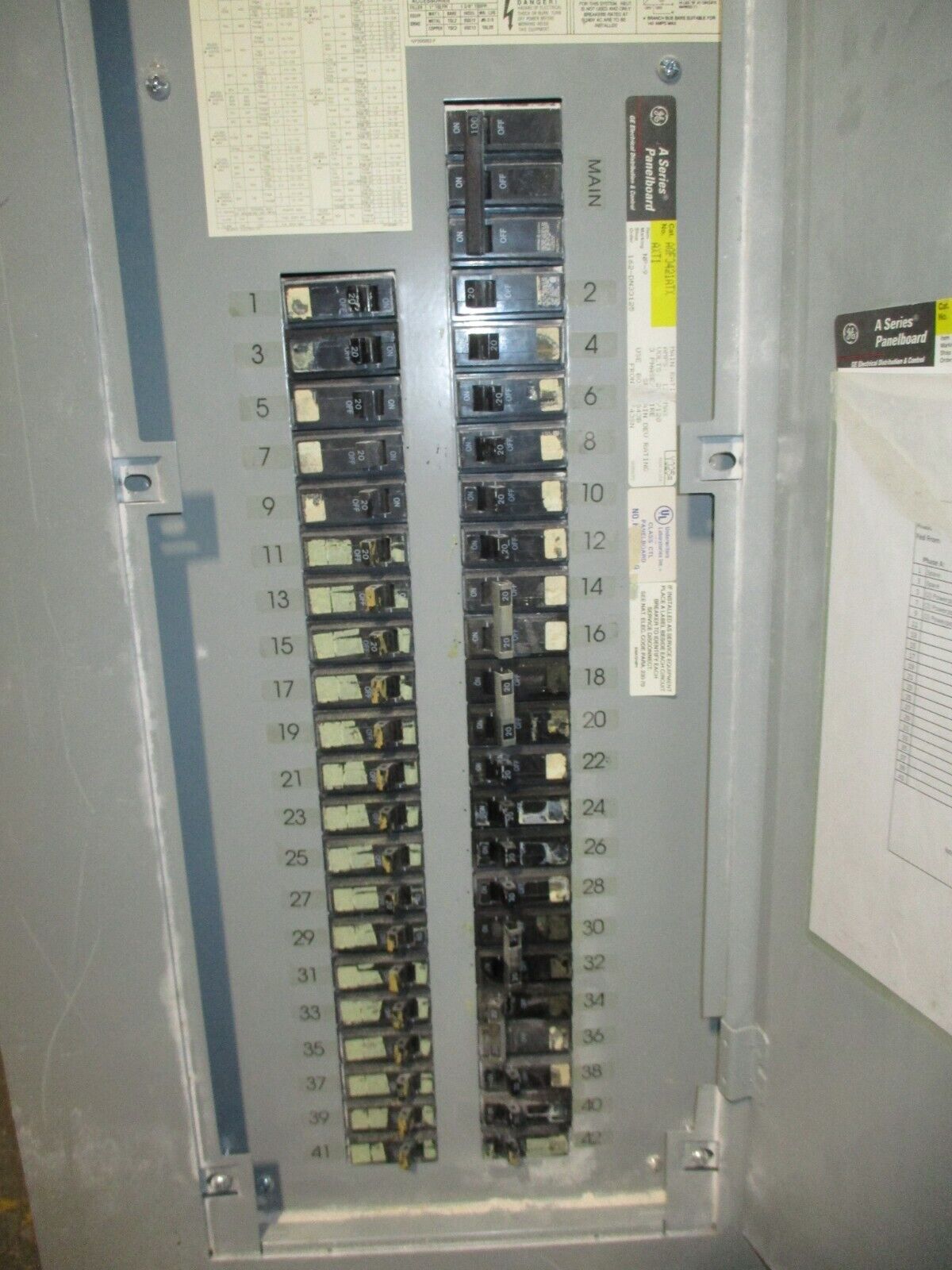 GE Main Breaker Circuit Breaker Panel AQF3421ATX 125A Max, 100A Main 208/120V
