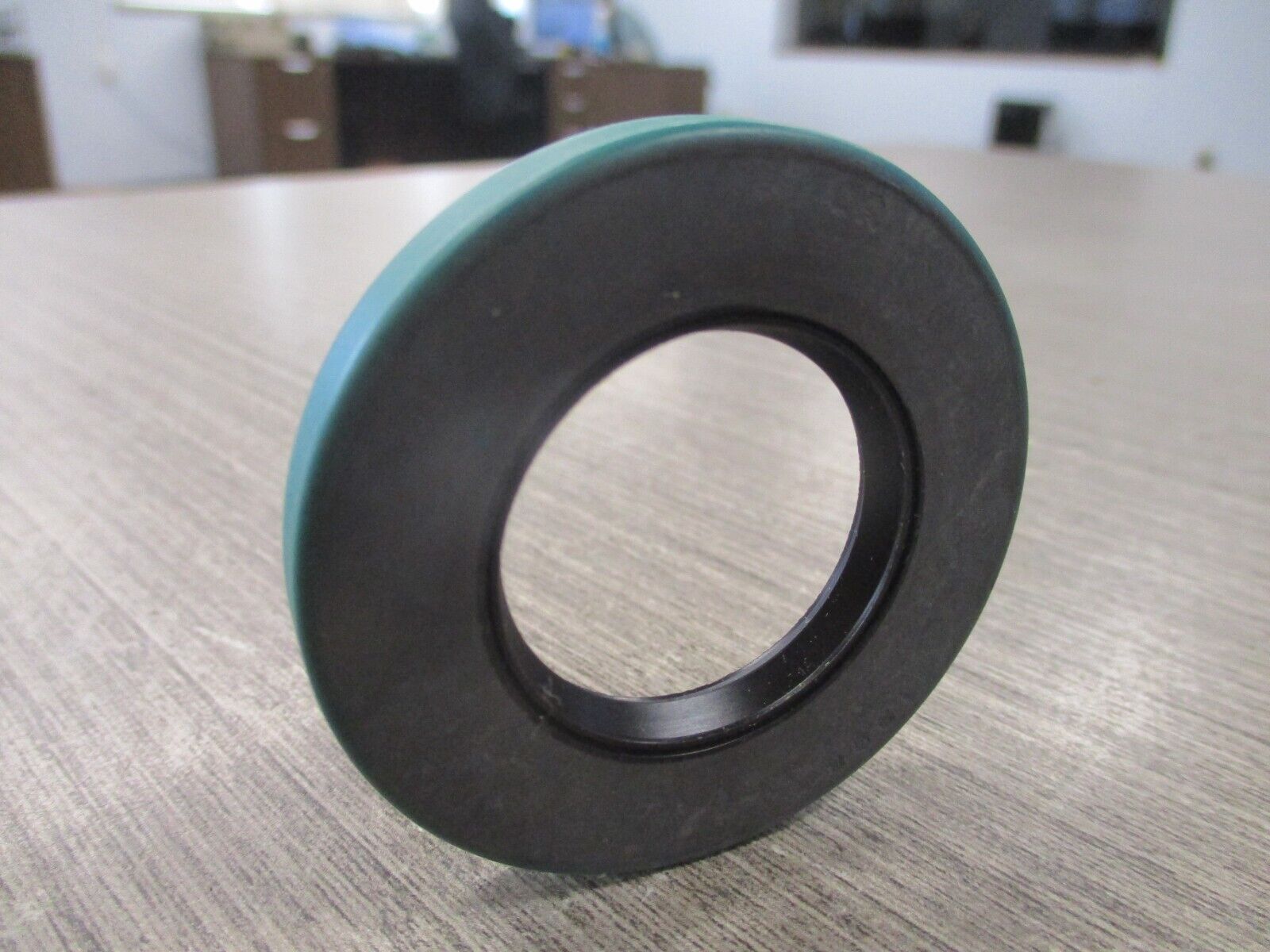 SKF CR Seal 11908 *Lot of 2* New Surplus
