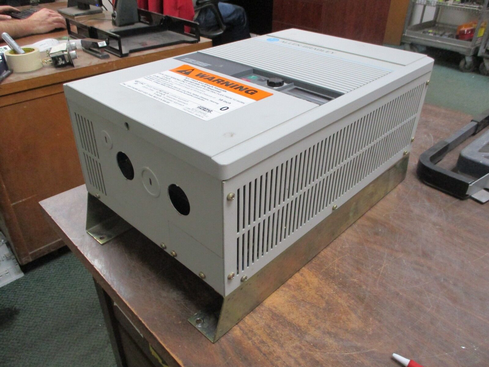 Allen-Bradley 1336 AC Drive 1336-B005-EAD-FA2-L3 5HP 3Ph *No Cover Screw* Used