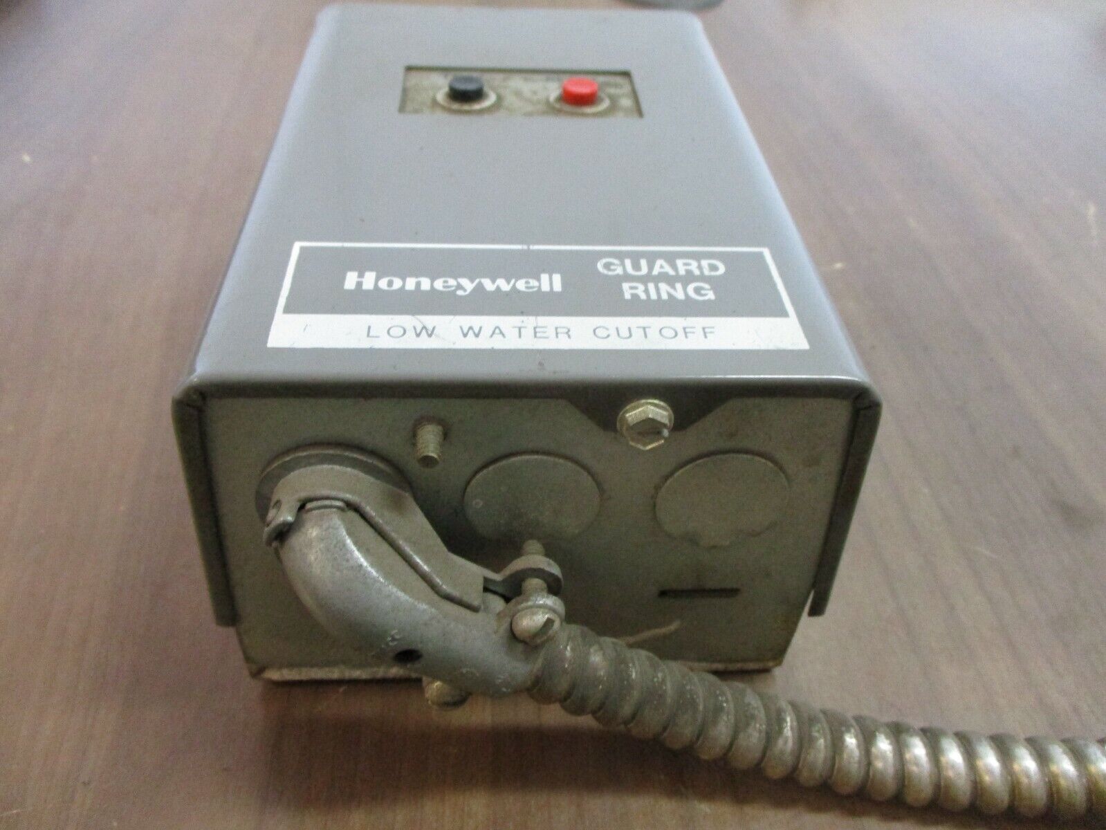 Honeywell Guard Ring Low Water Cutoff RW700 B 1039 120V 60Hz Response Time 1 Sec
