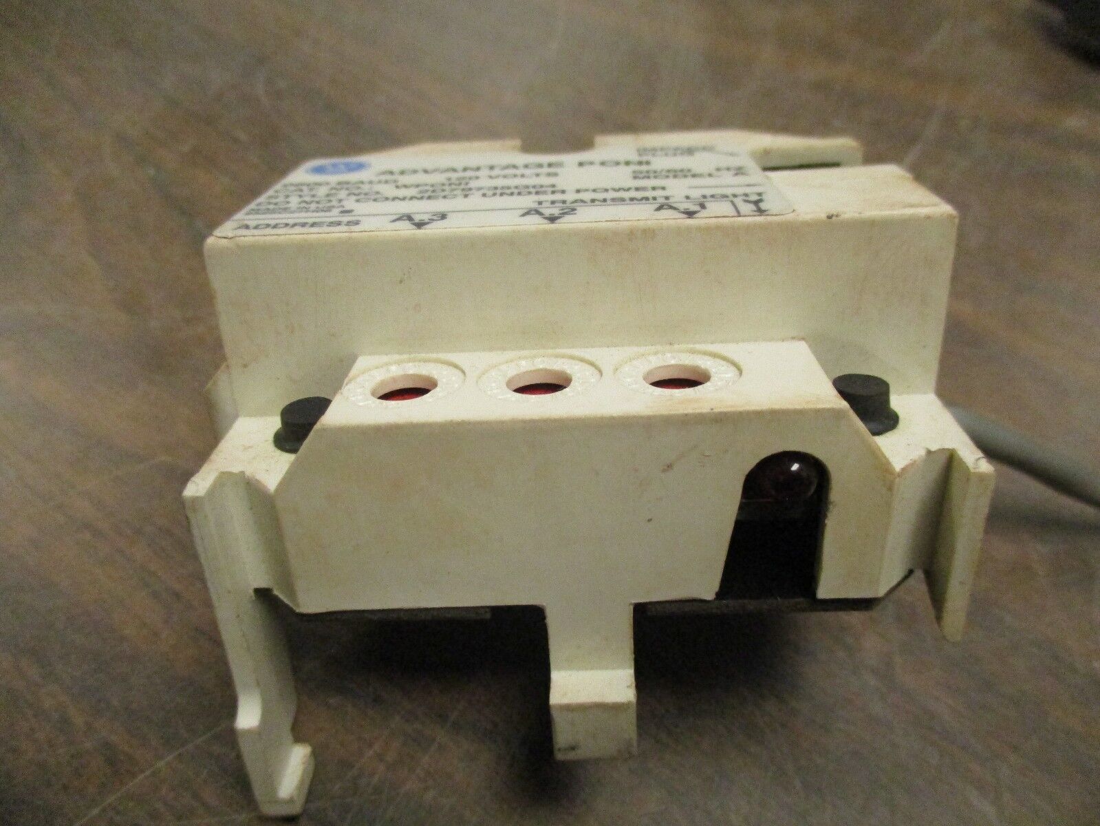 Westinghouse Advantage PONI 2D79735G04 WPONI 120V 50/60Hz *Broken Clips* Used