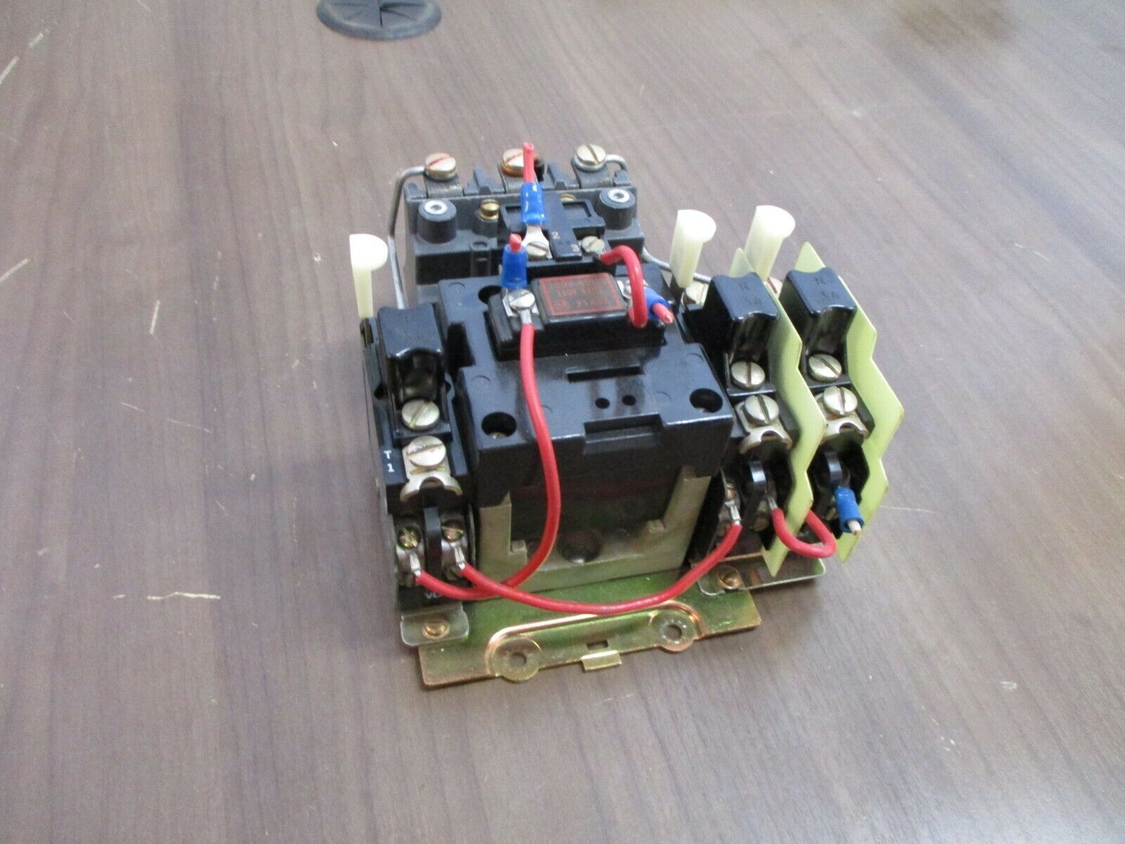 Allen-Bradley Size 1 Starter 709-B0B103 Ser. K 120V Coil Used