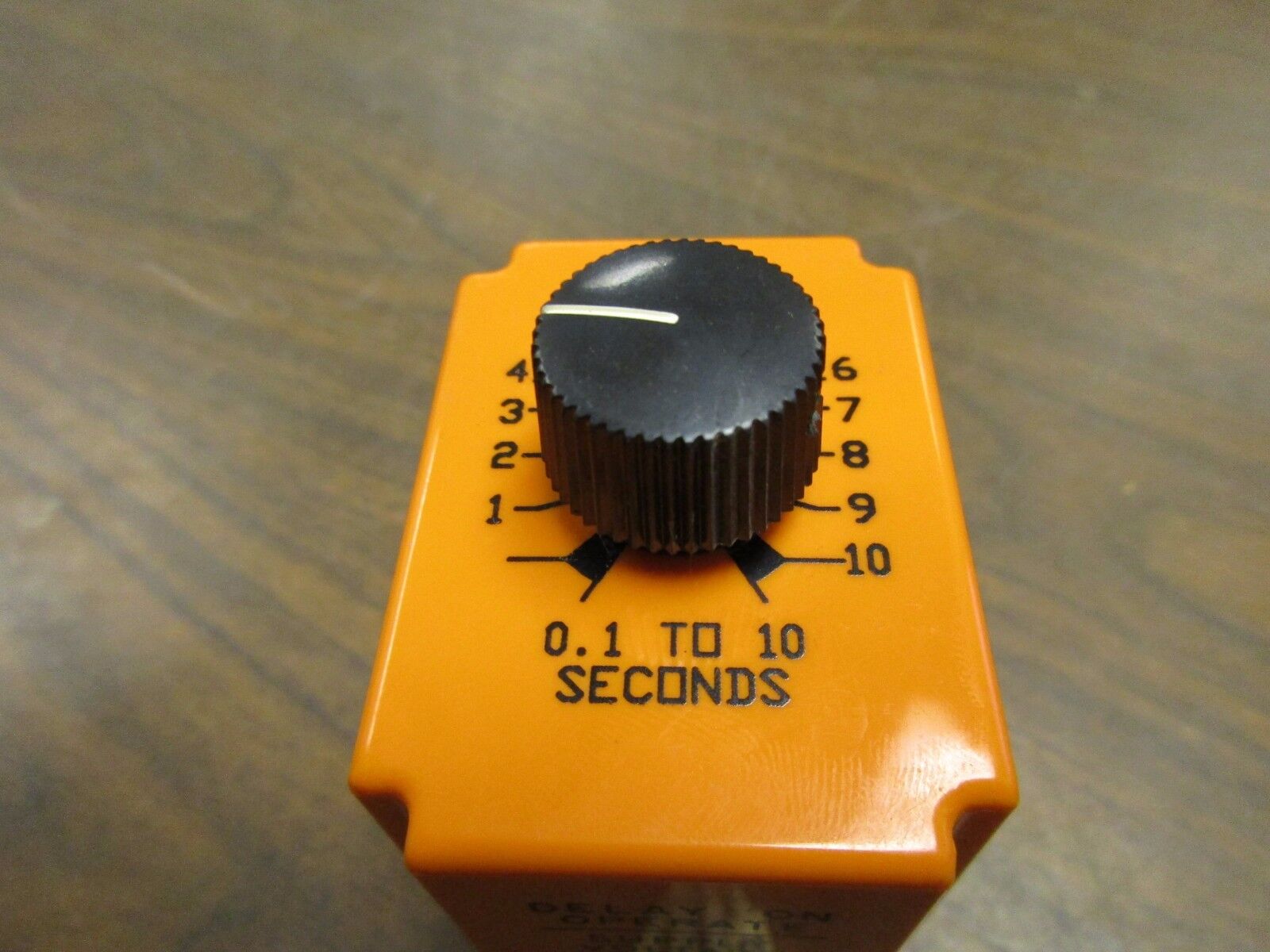 Diversified Electronics Time Delay Relay TDC-24-AKA-010 24V Range:0.1-10Sec Used